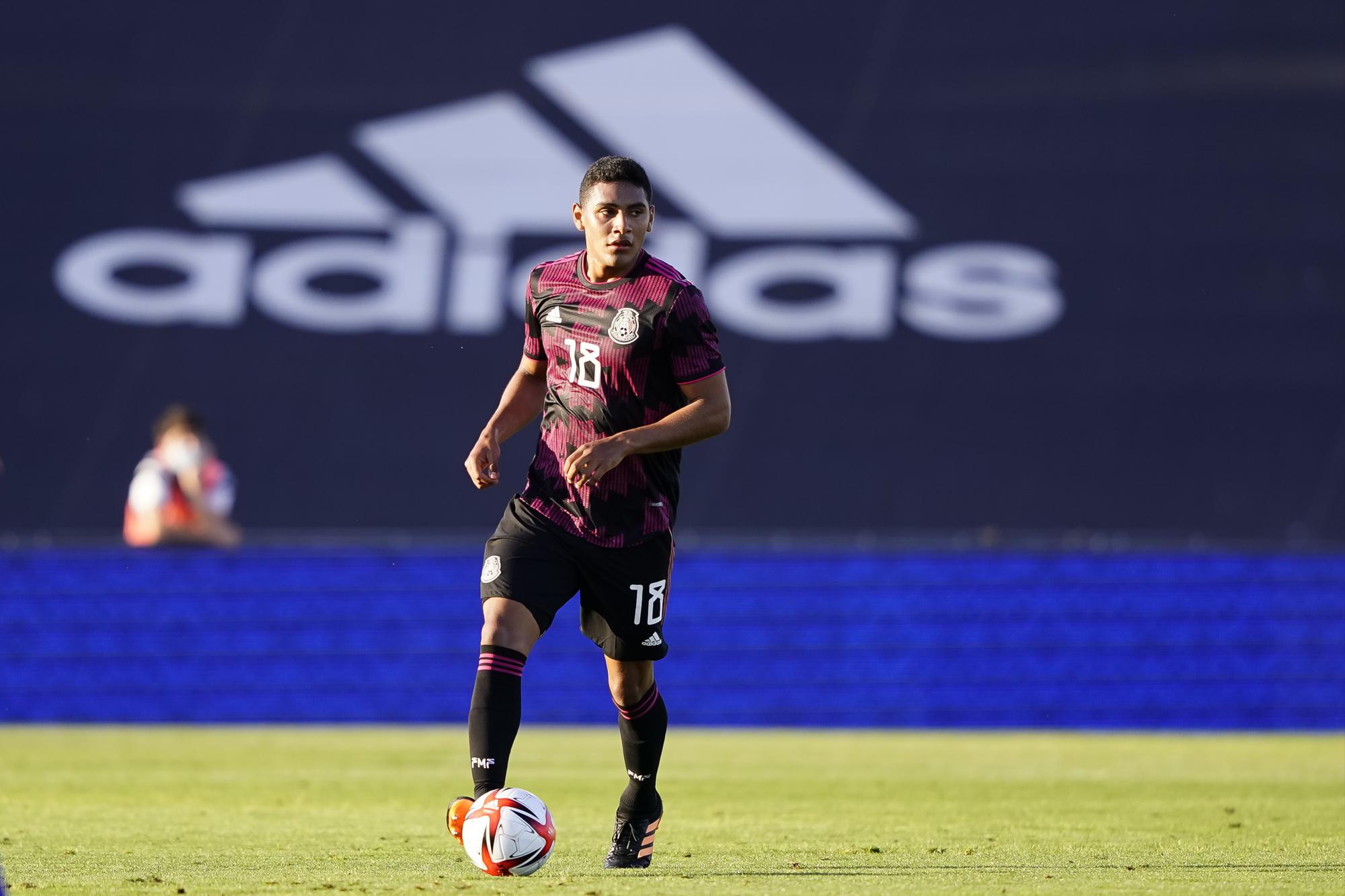 $!Gilberto Sepúlveda: El guasavense cumple 25 años de edad convertido en bastión de Chivas