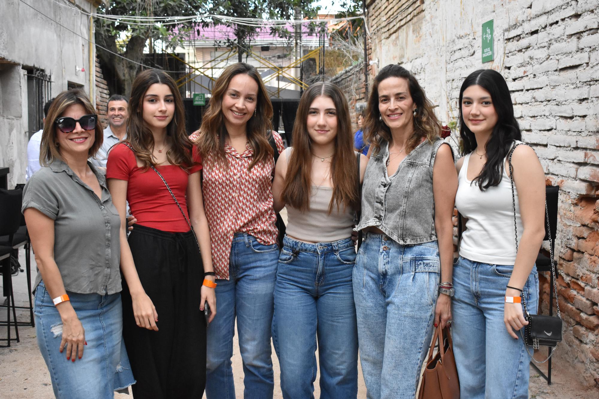 $!Magdala Gastélum, Mariana Espinoza, Mariana Lagunas, Paulina García y Theryn Zazueta.