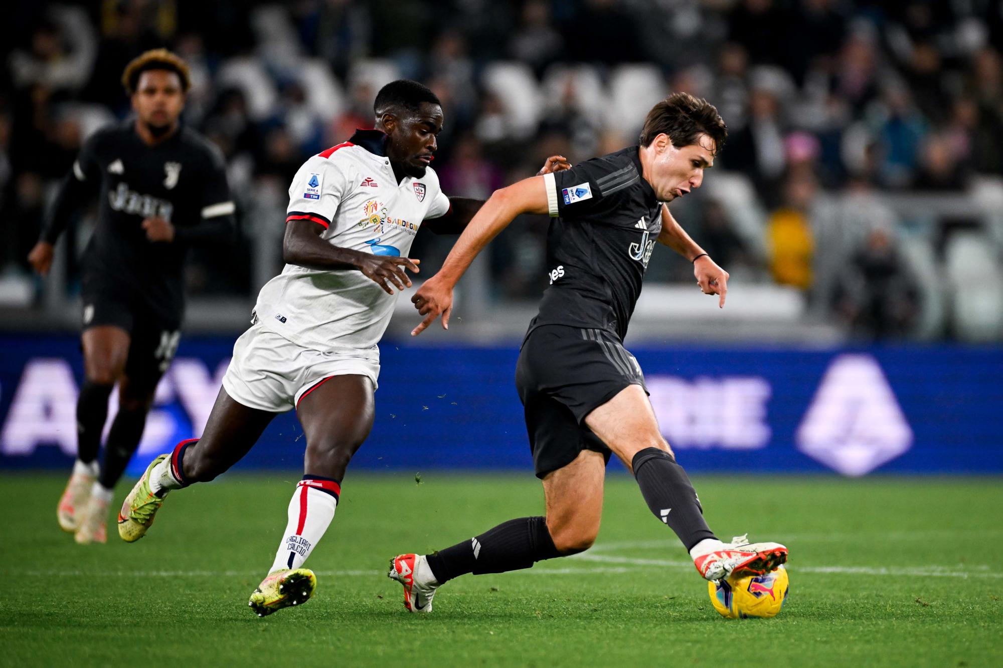 $!La Juventus no falla y se aferra a la cima