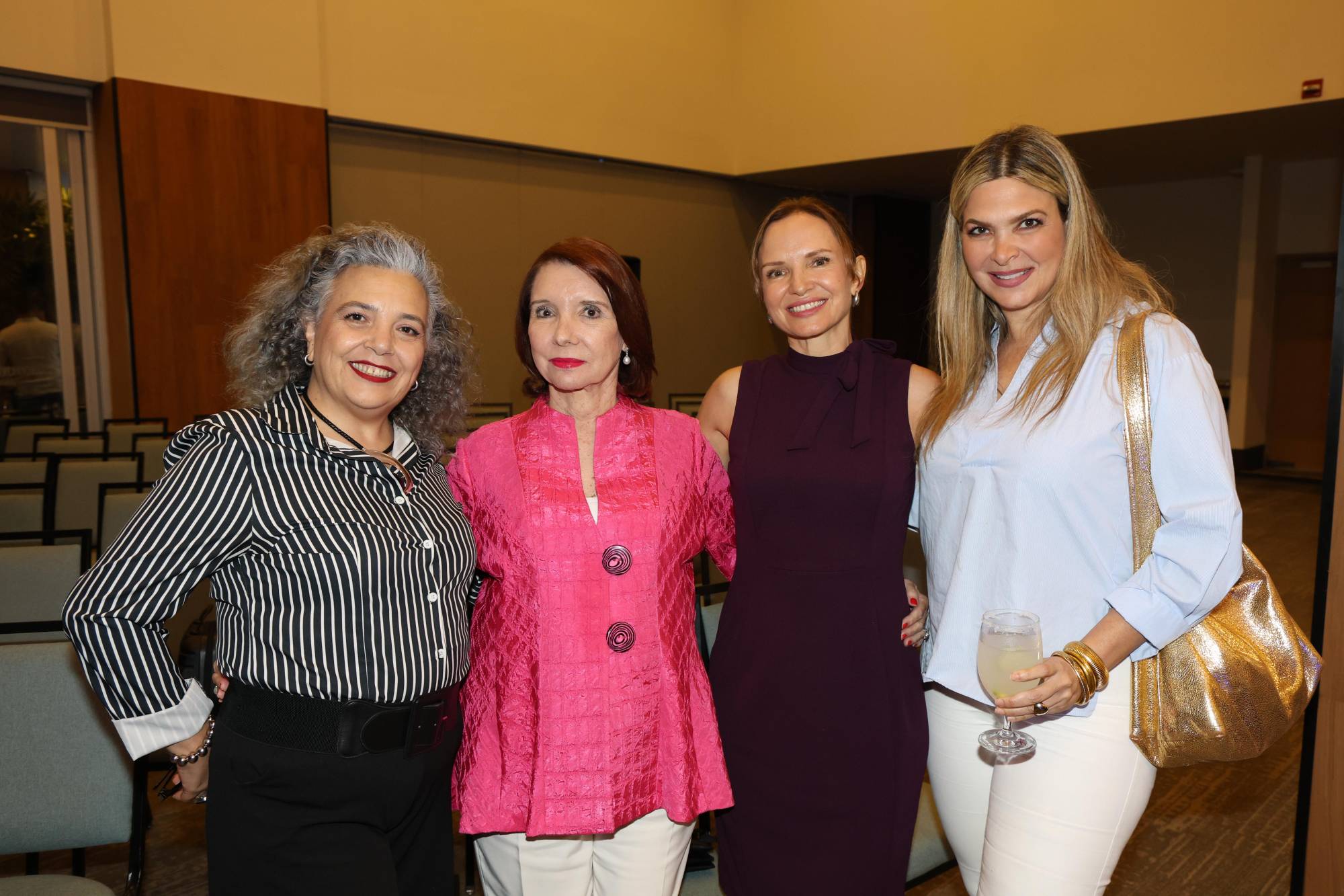 $!Lolis Salazar, Carmen Bortoni de De la Garza, Silwya Patatin y Lissy Bernal.