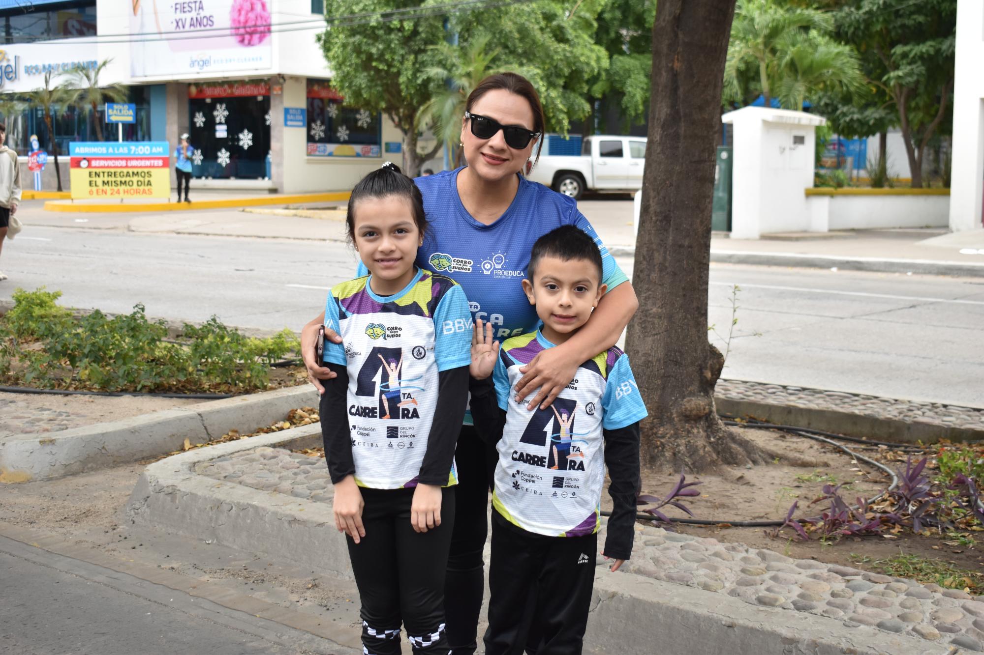 $!Valeria Flores, Vianey Zúñiga y José Carlos Flores.