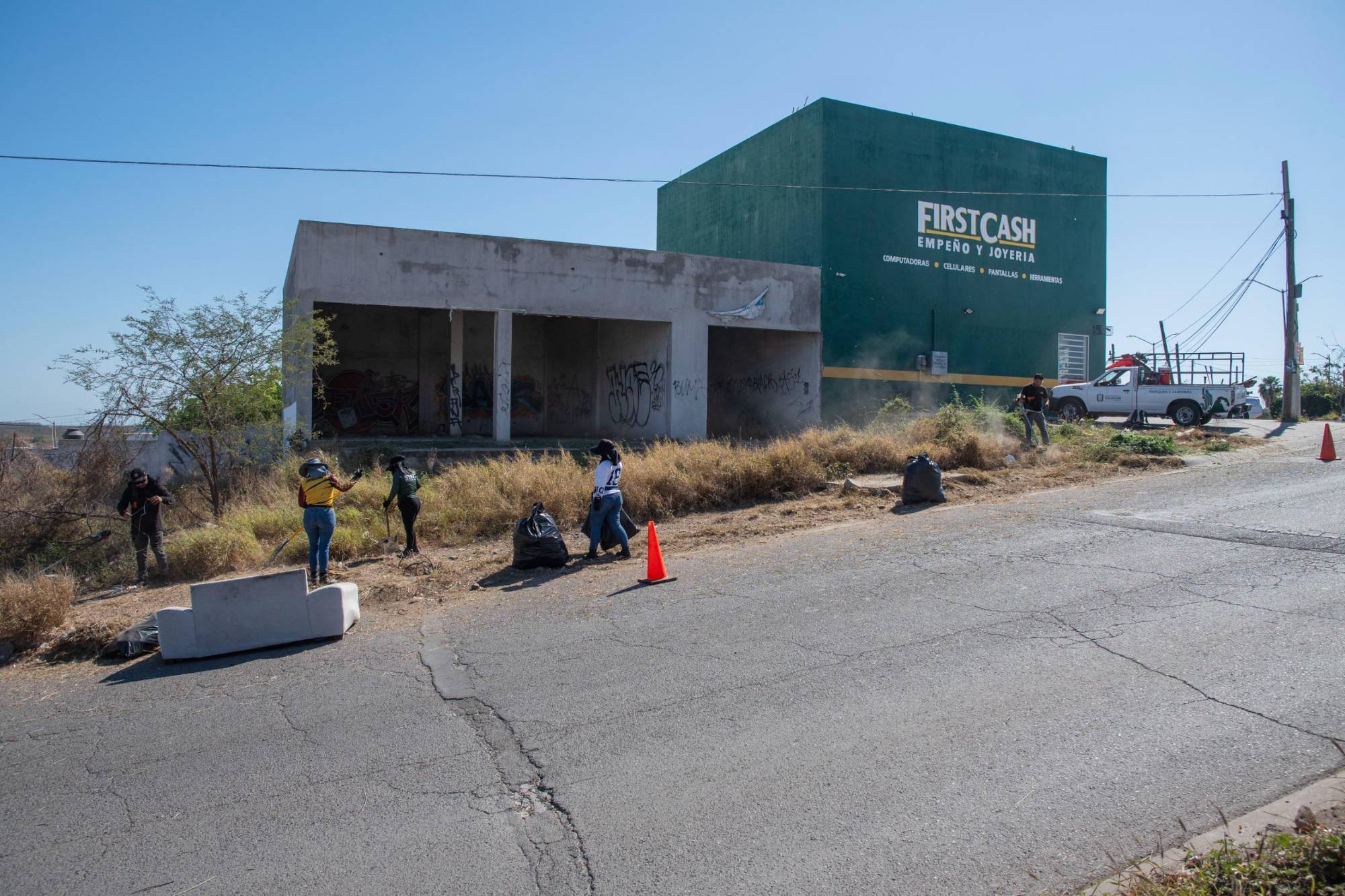 $!Intervienen Calzada de las Torres y bulevar Ganaderos, en Culiacán, con labores de mantenimiento