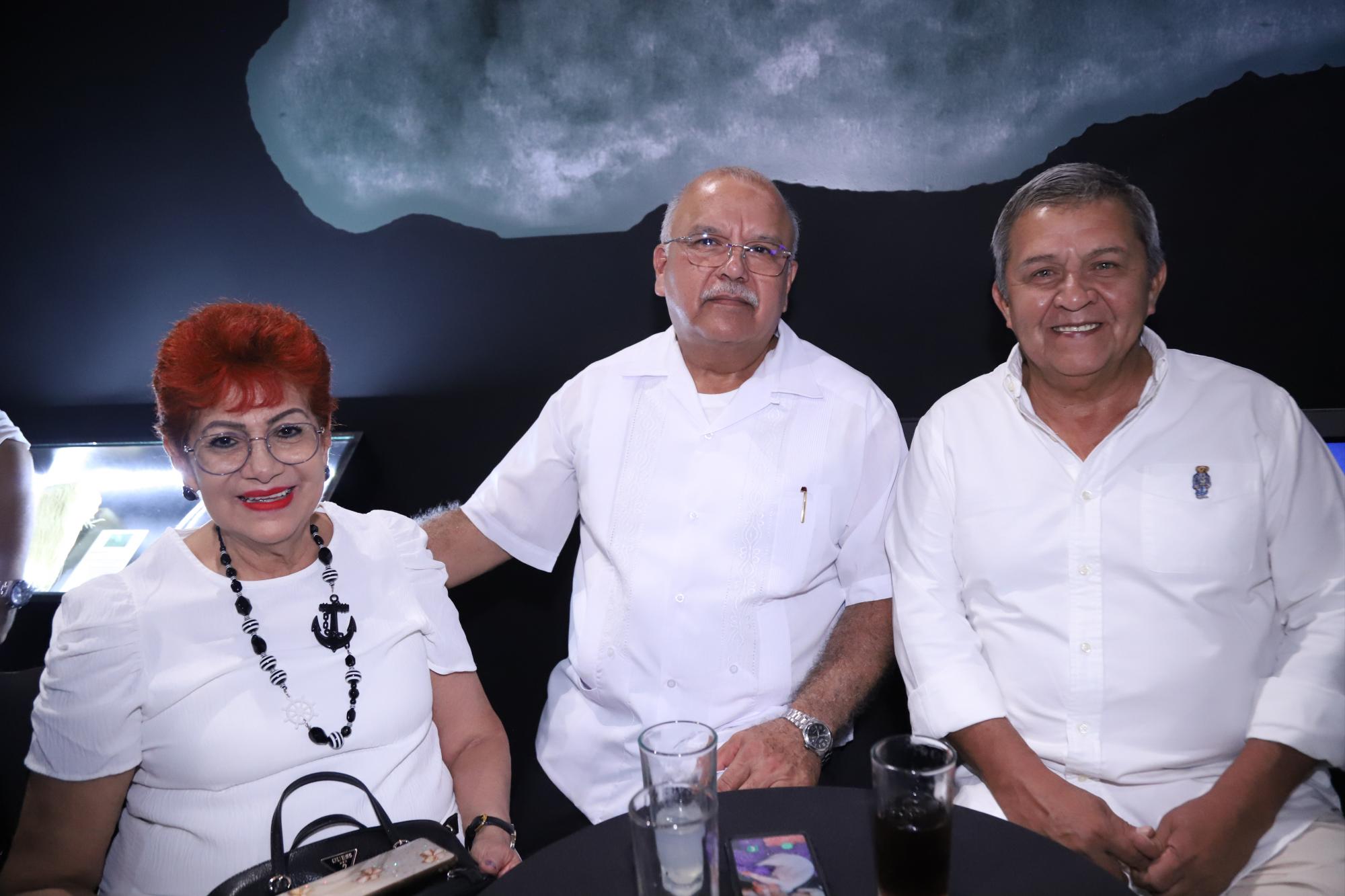 $!Dulce María López, Javier Abarca y Mariel Ancona.