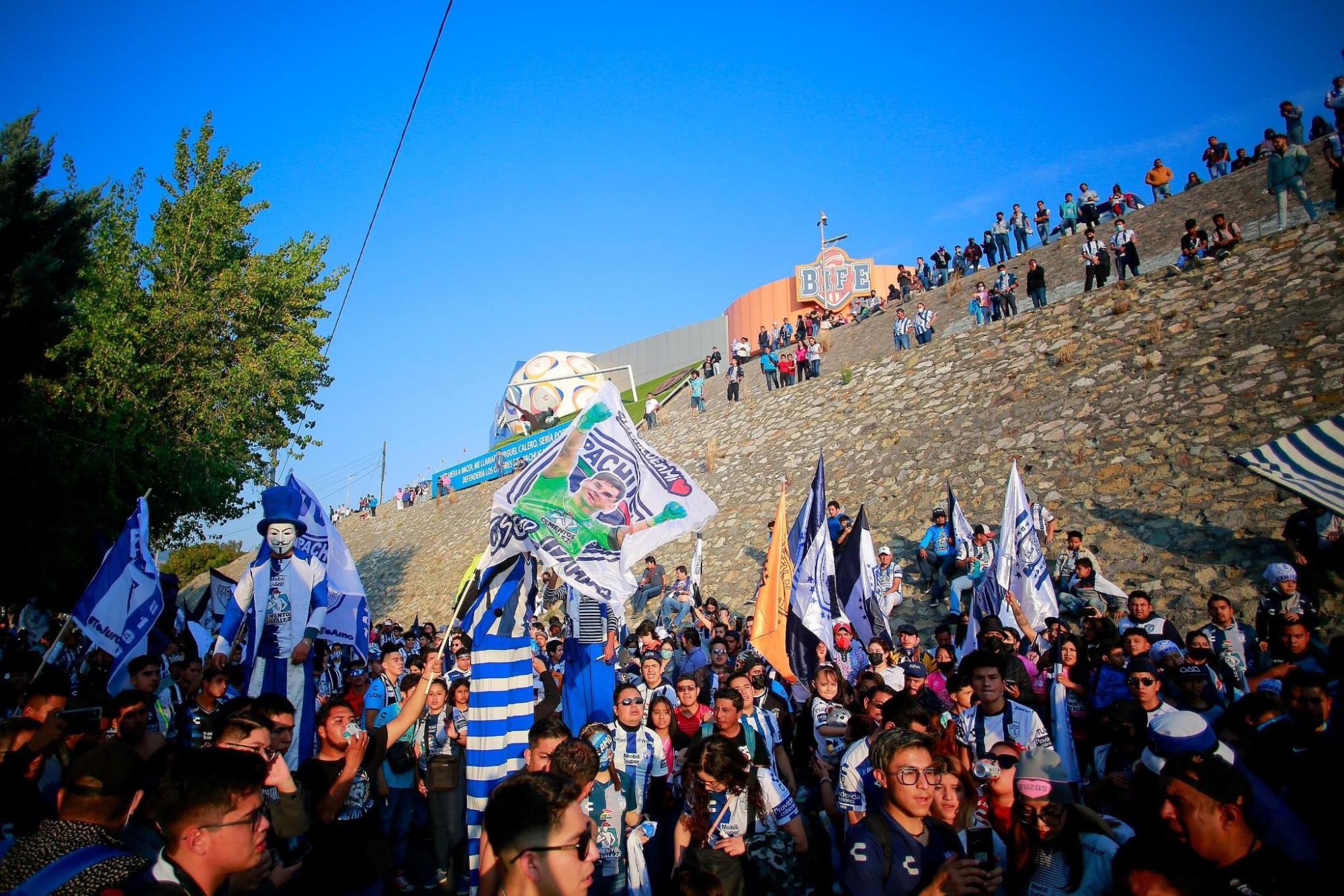 $!Pachuca desfiló con el séptimo título en el futbol mexicano, por calles de una ciudad eufórica