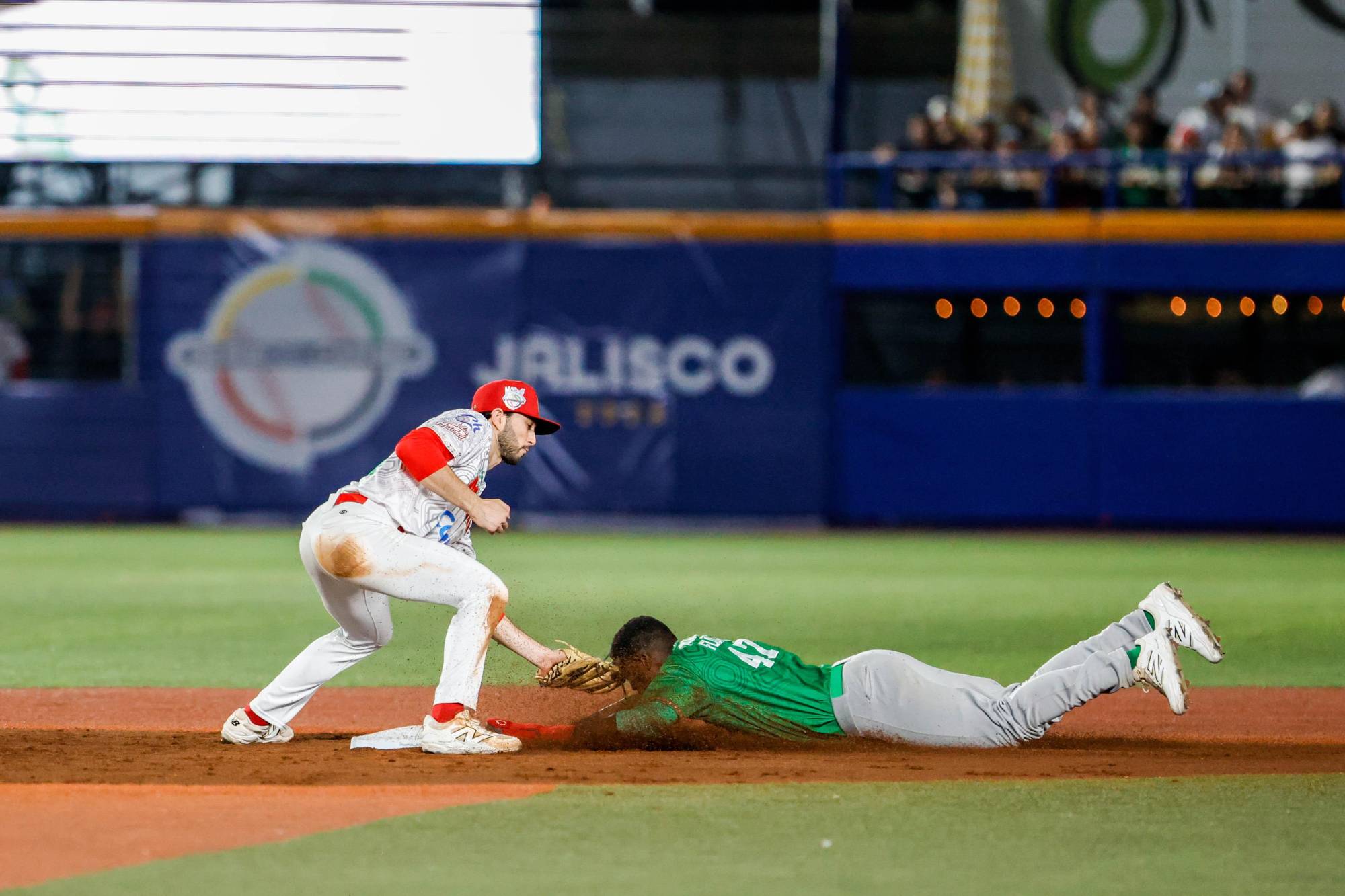 $!Tomateros rozan la hazaña, pero Charros son campeones de la Serie del Caribe 2026