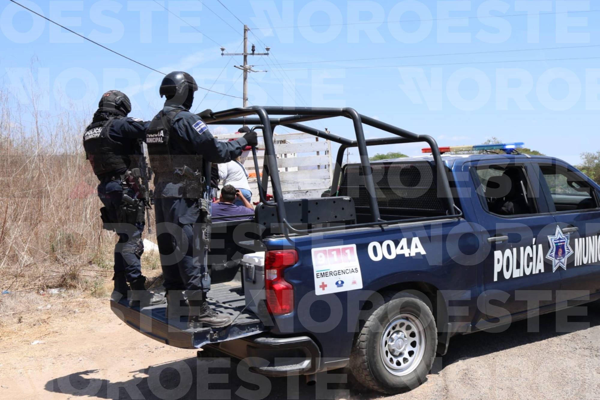 $!Buscadoras de Mazatlán encaran a funcionarias estatales para exigir apoyos y las ignoran