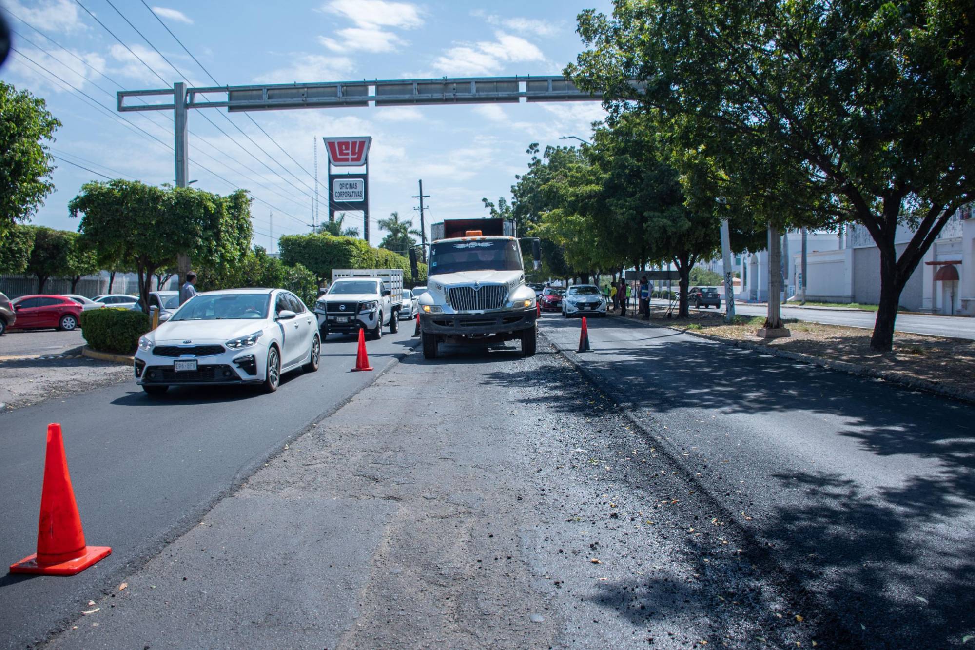 $!Suman 20 mil metros cuadrados de reencarpetados en Culiacán; avanzan obras en los bulevares José Limón y Zapata
