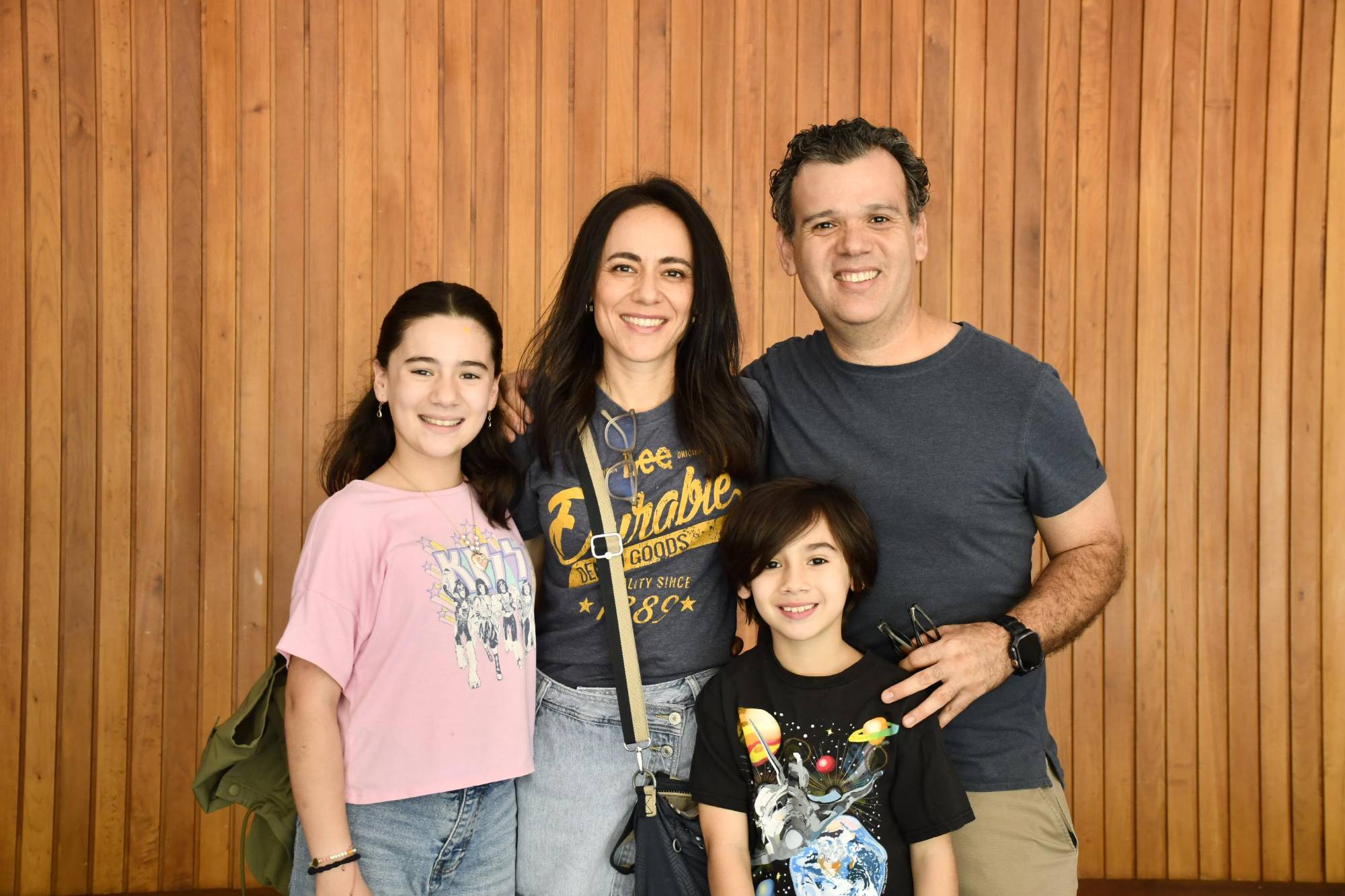 $!Ricardo Jiménez y Sunny Vega, con sus pequeños Paula y Ricardo Jiménez.