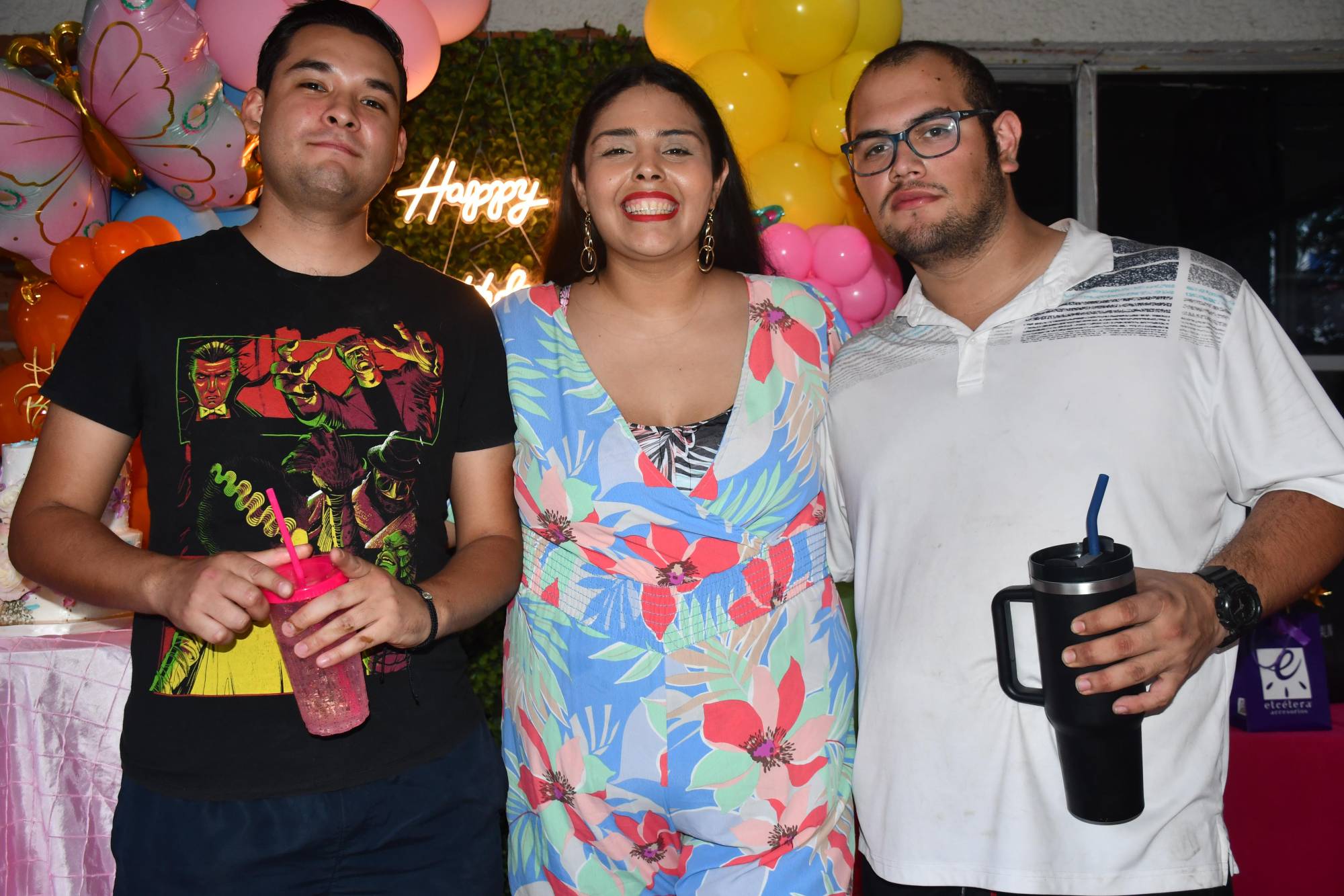 $!Refugio Salazar y Omar Lizárraga, junto a Lorena.