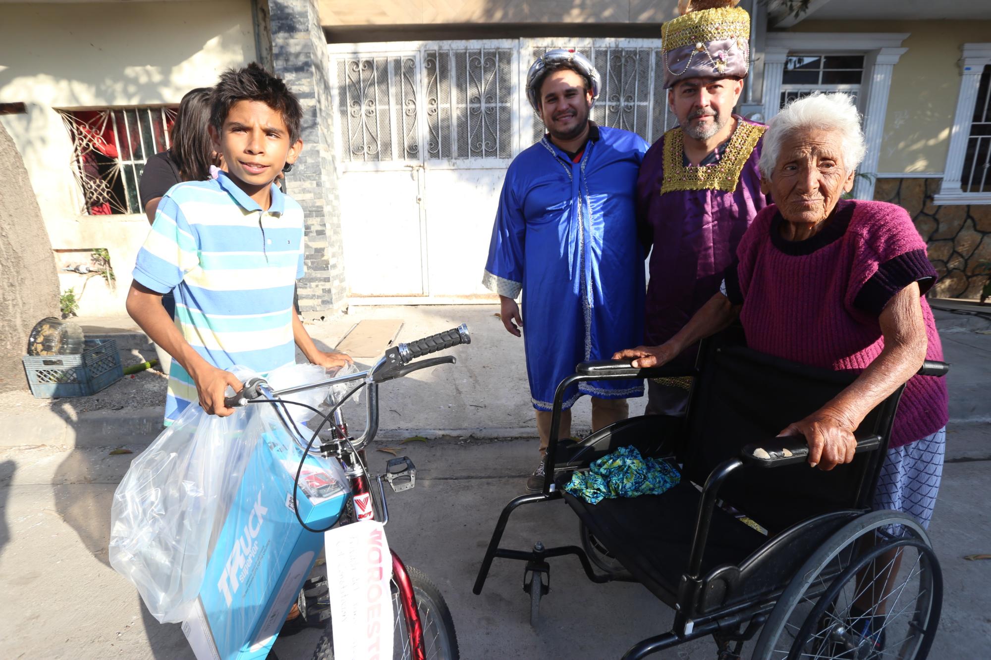 $!#SéUnReyMago | Melchor, Gaspar y Baltasar reparten más juguetes y sonrisas en Mazatlán