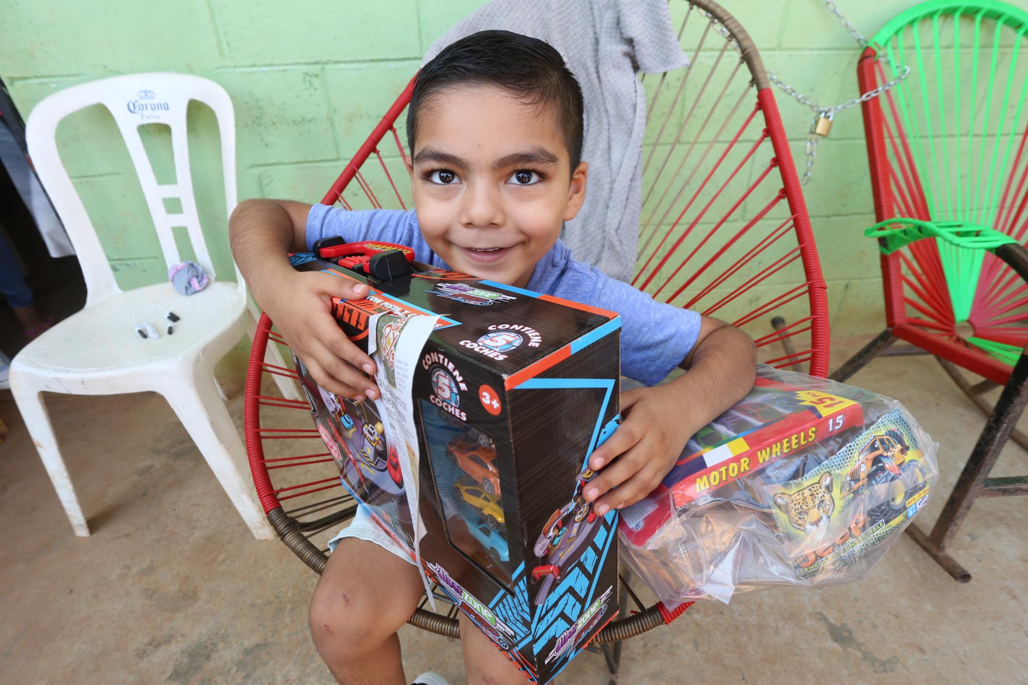 $!#SéUnReyMago | Melchor, Gaspar y Baltasar reparten más juguetes y sonrisas en Mazatlán