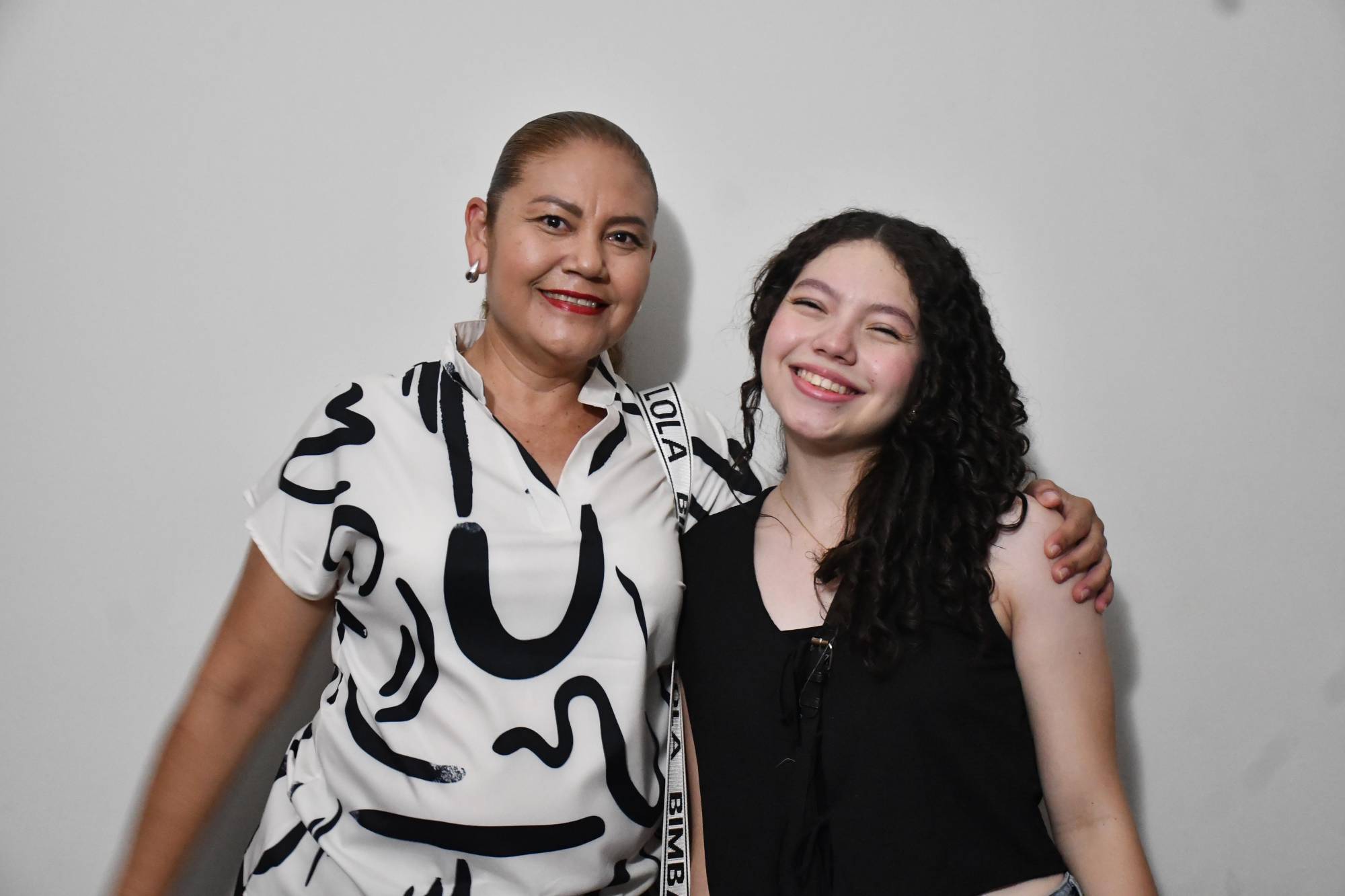 $!Valeria López y Paola Sánchez.