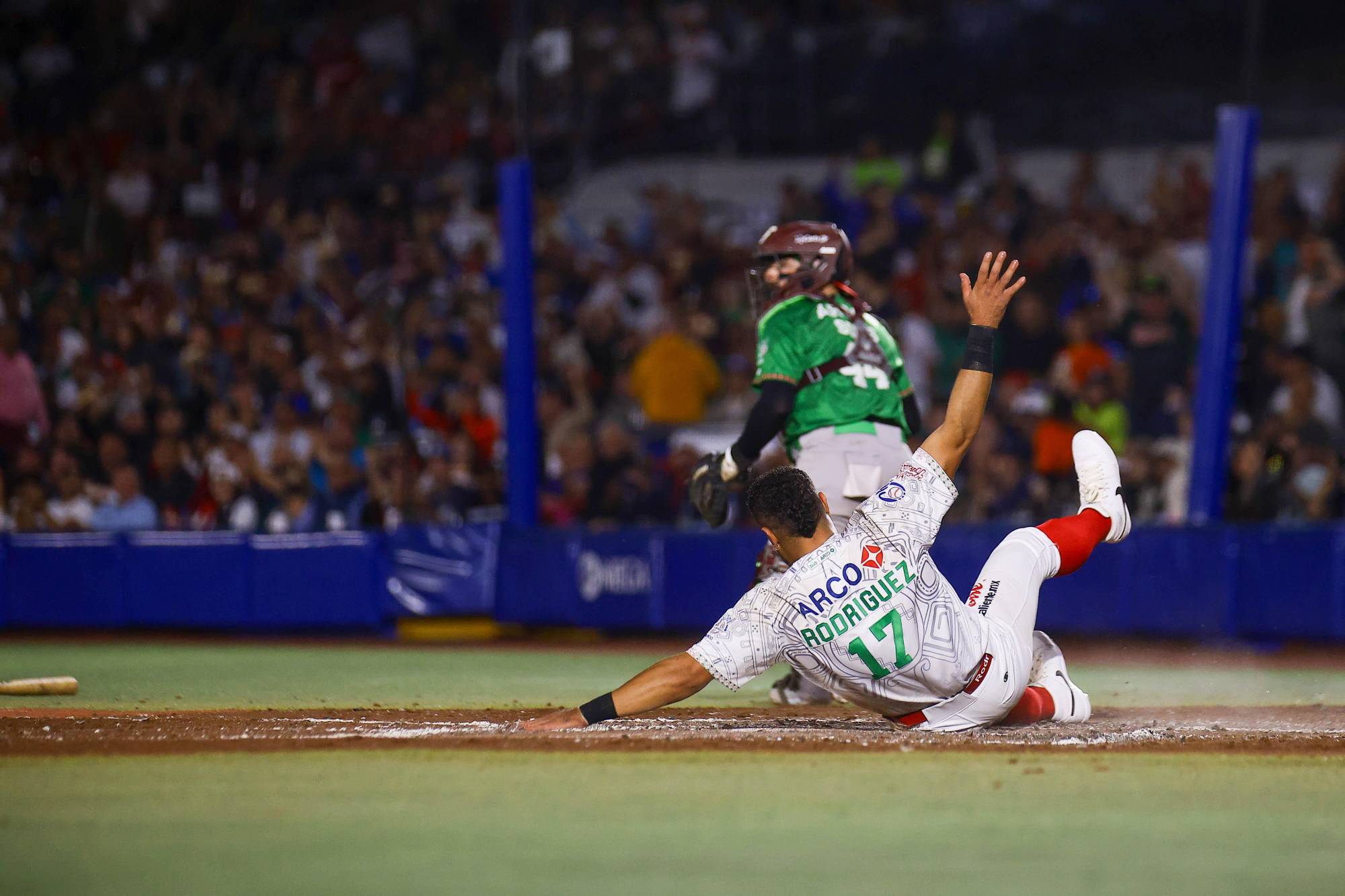 $!Tomateros rozan la hazaña, pero Charros son campeones de la Serie del Caribe 2026