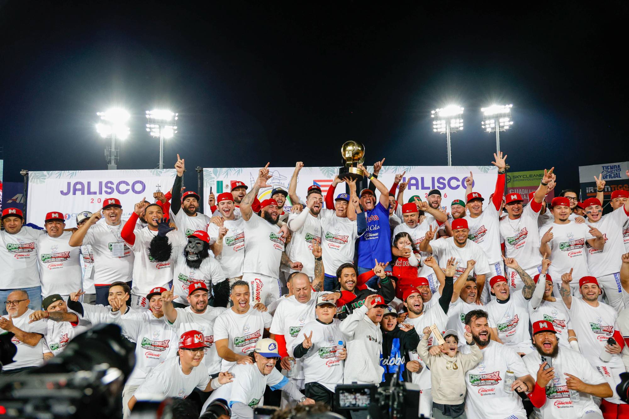 $!Tomateros rozan la hazaña, pero Charros son campeones de la Serie del Caribe 2026