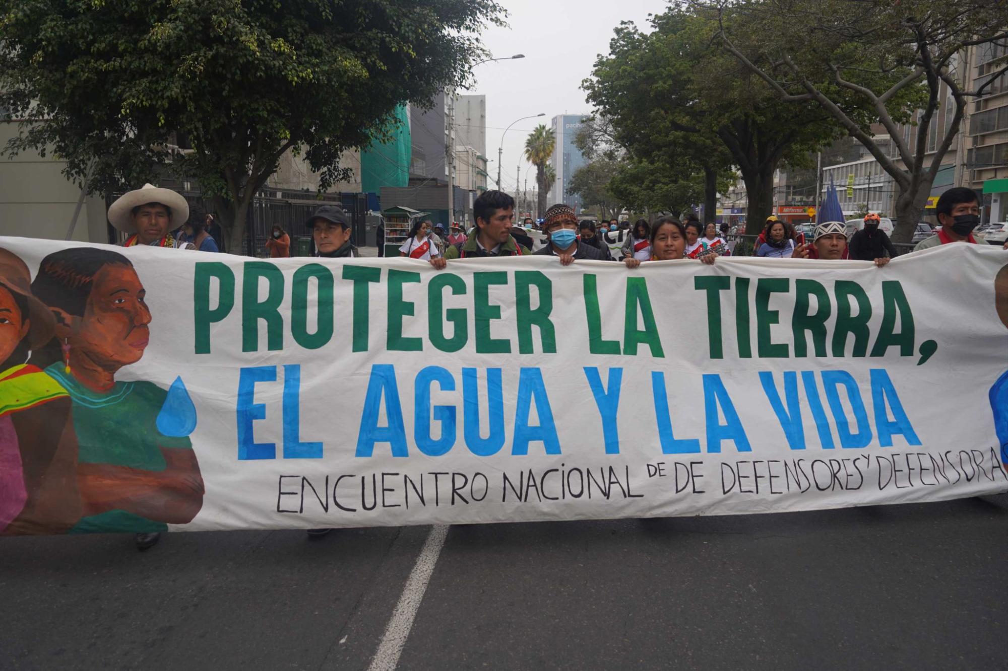 $!Marcha para exigir acciones frente a los ataques de defensores ambientales realizada en Lima, Perú.