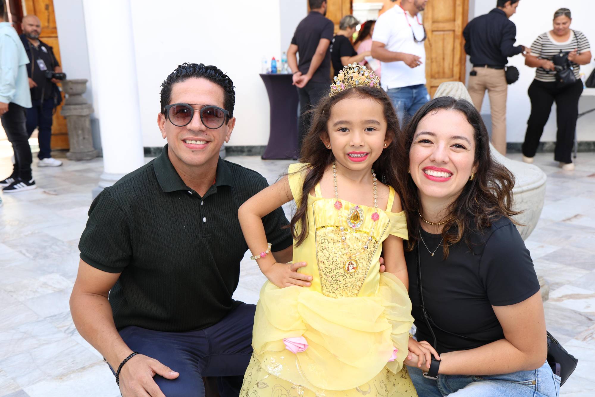 $!Julián y Lía Yazmín Hueso junto a Yazmín Castellanos.