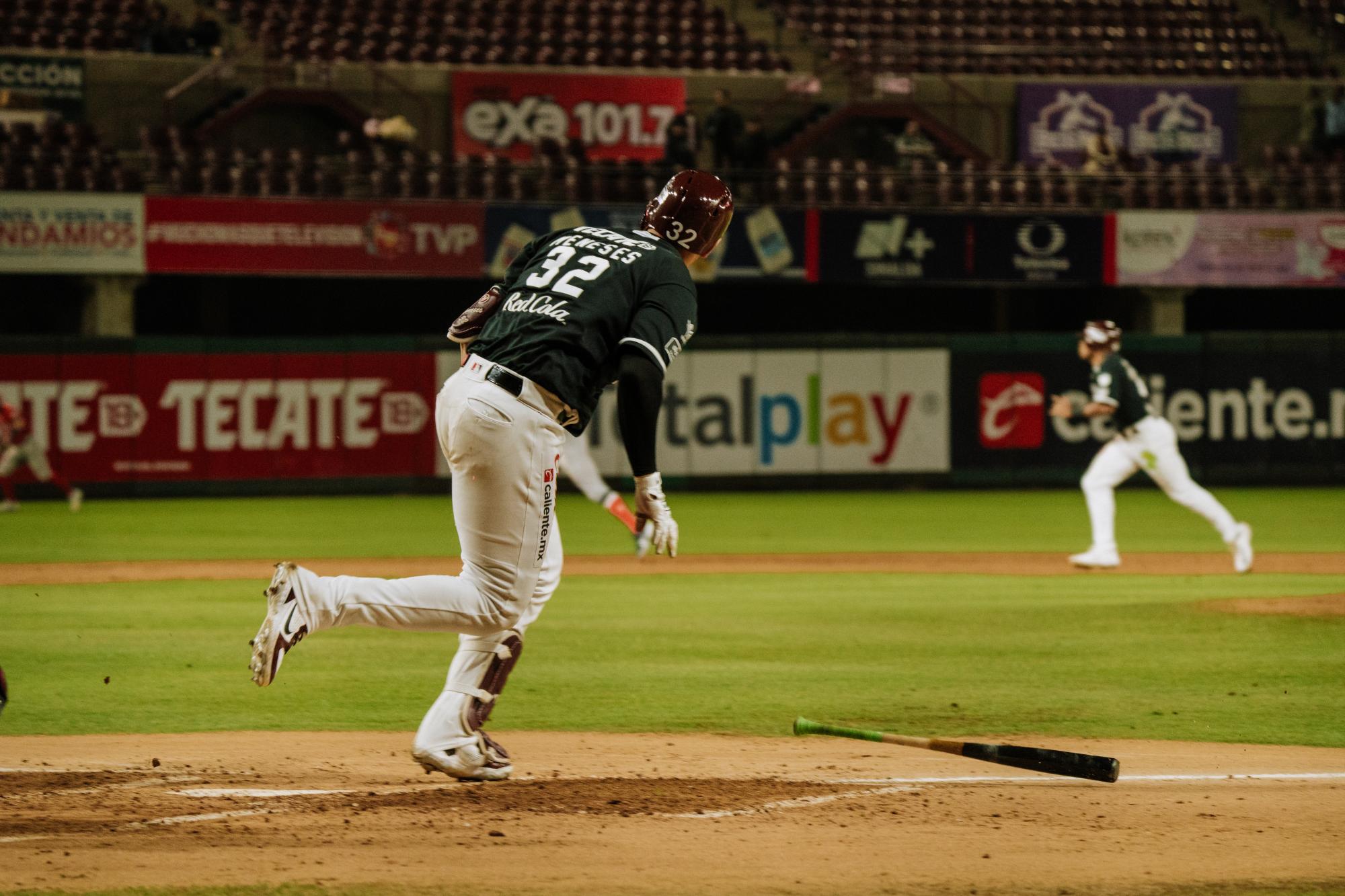 $!Tomateros iguala las acciones en Culiacán