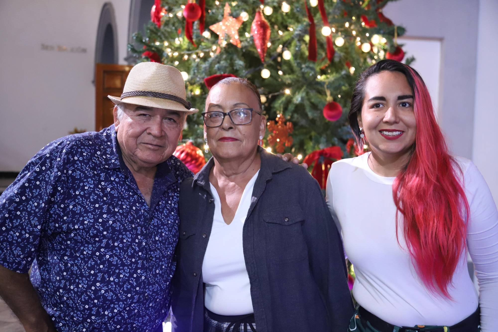 $!Miguel, Brenda y Dora Amelia Cortez.