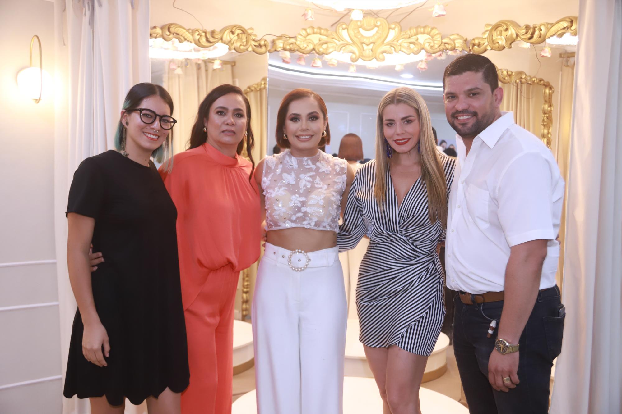 $!Carolina Regalado, Lupita Polanco, Anahí Rodríguez, Deborah Llera e Ismael Alfaro.