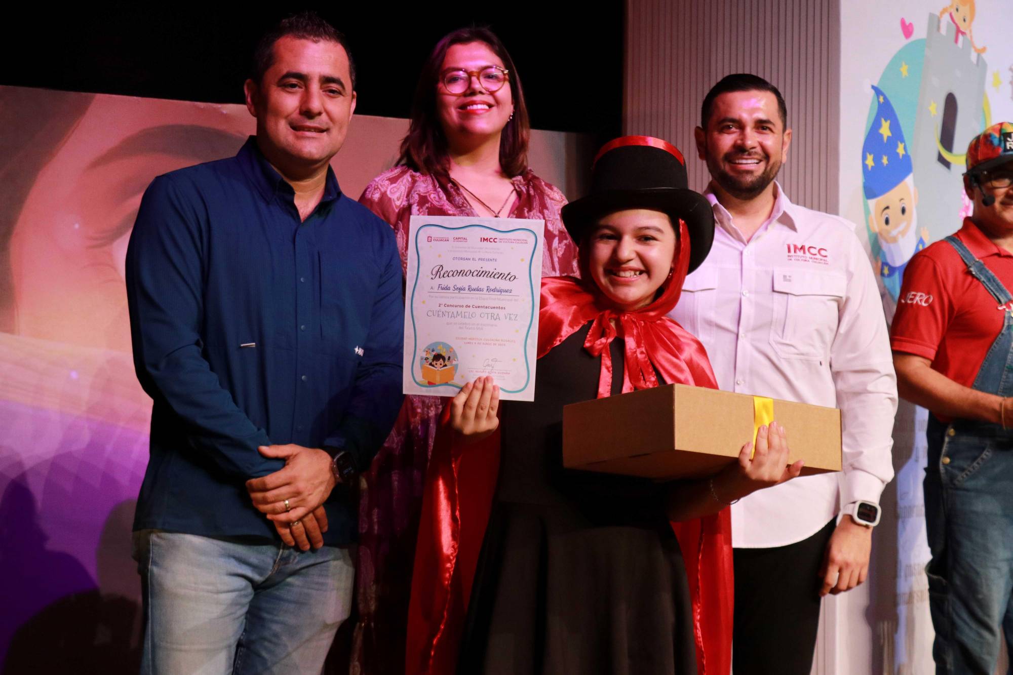 $!Frida Sofía Ruelas Rodríguez, feliz con su reconocimiento.