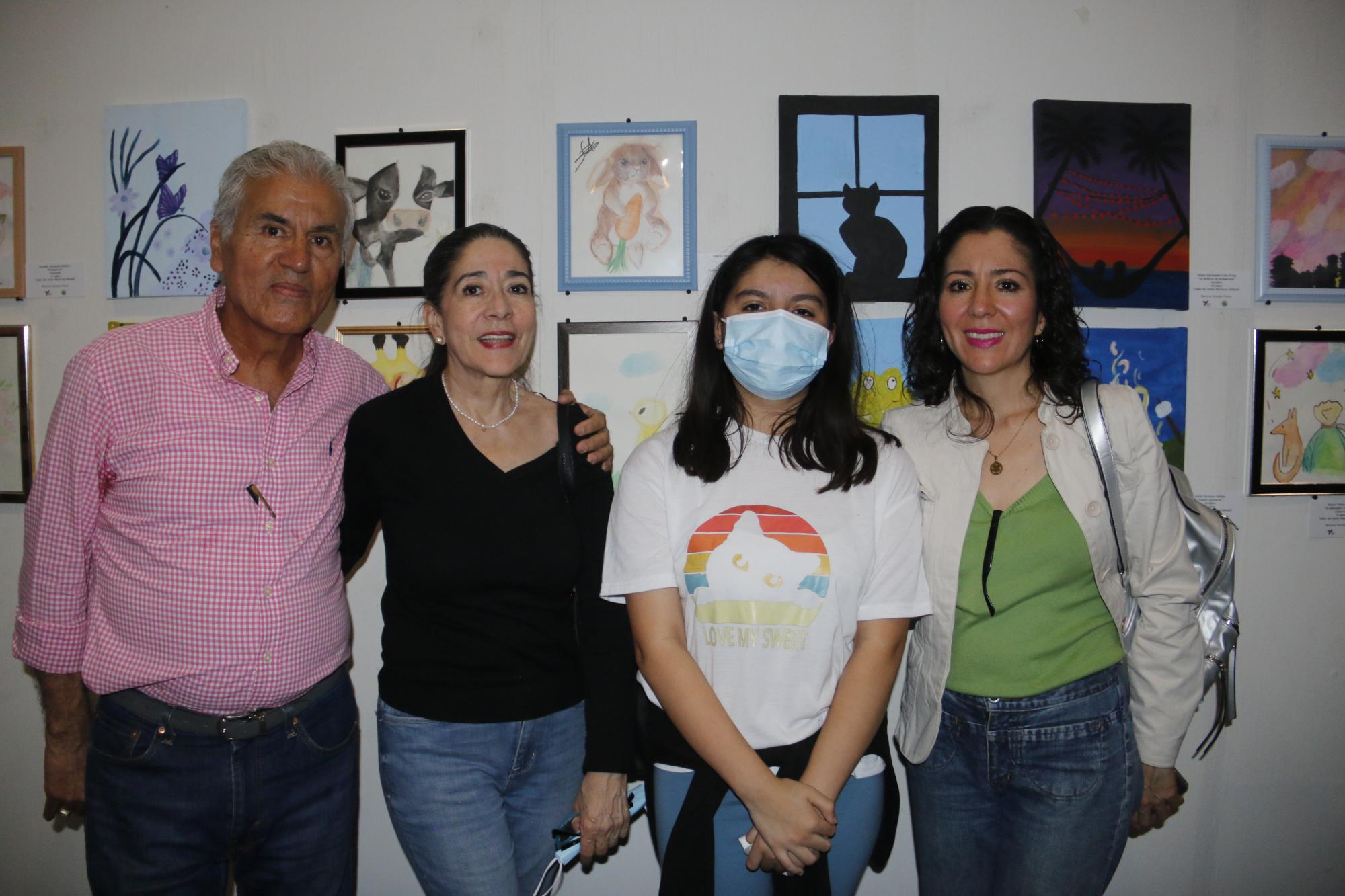 $!Nazario Niebla, Leticia Mendoza, María Isabella Burgueño Niebla y Leticia Isabel Niebla Mendoza.