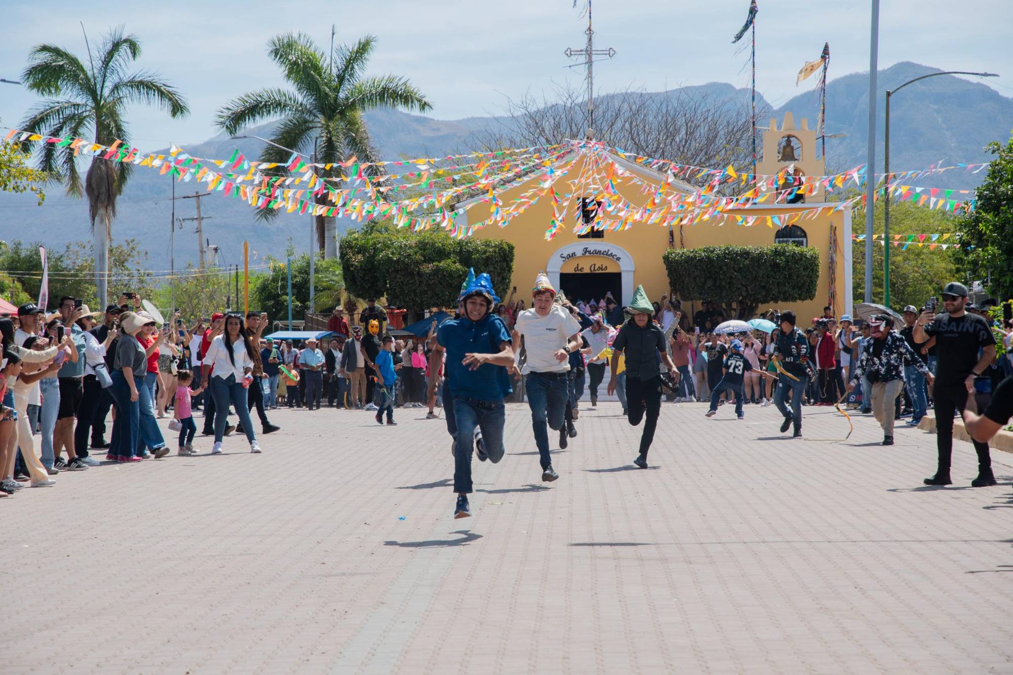 $!San Francisco de Tacuichamona celebra Semana Santa con devoción y tradiciones centenarias
