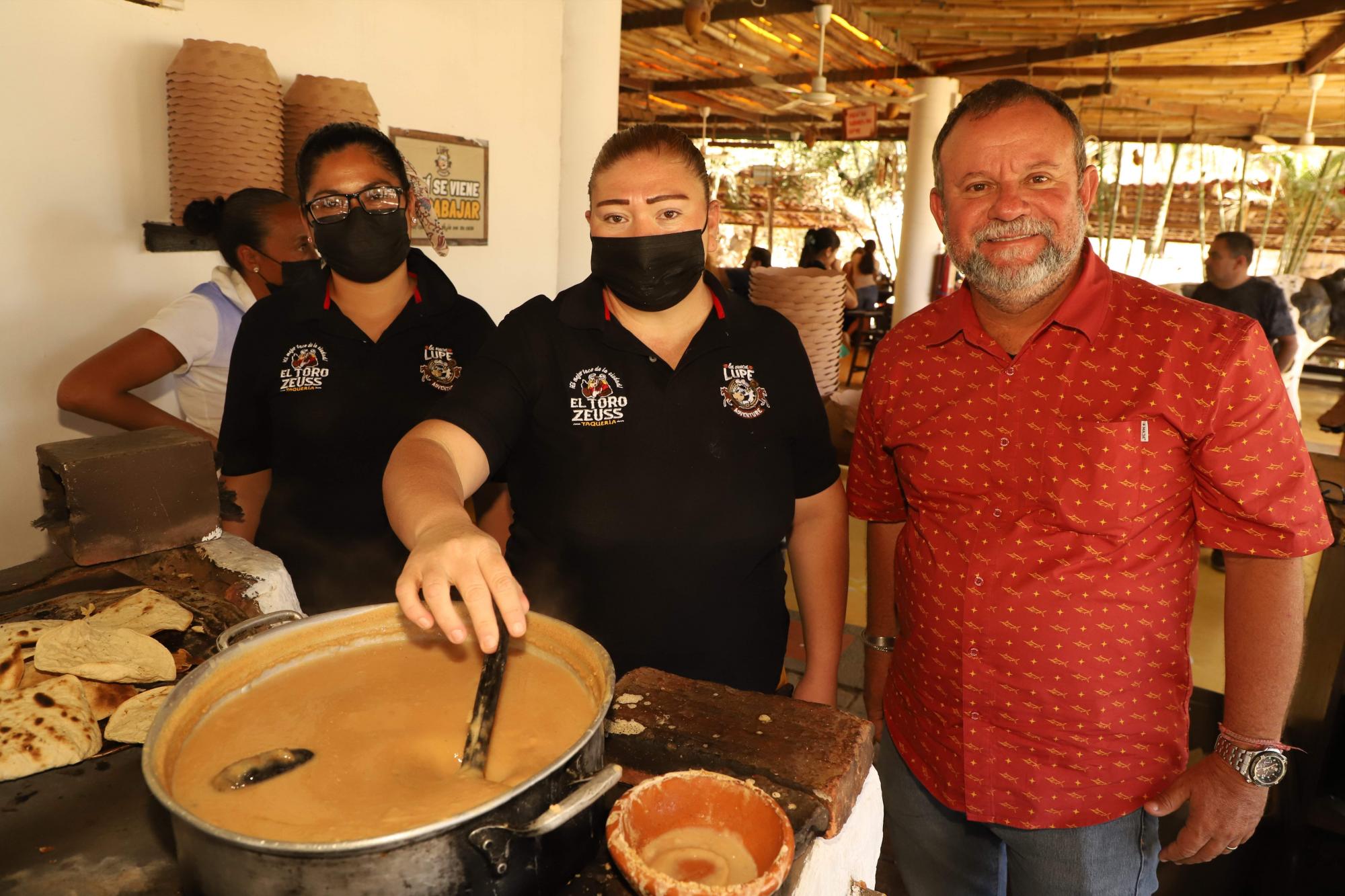 $!Las cocineras son del pueblo, por eso el gran sazón.