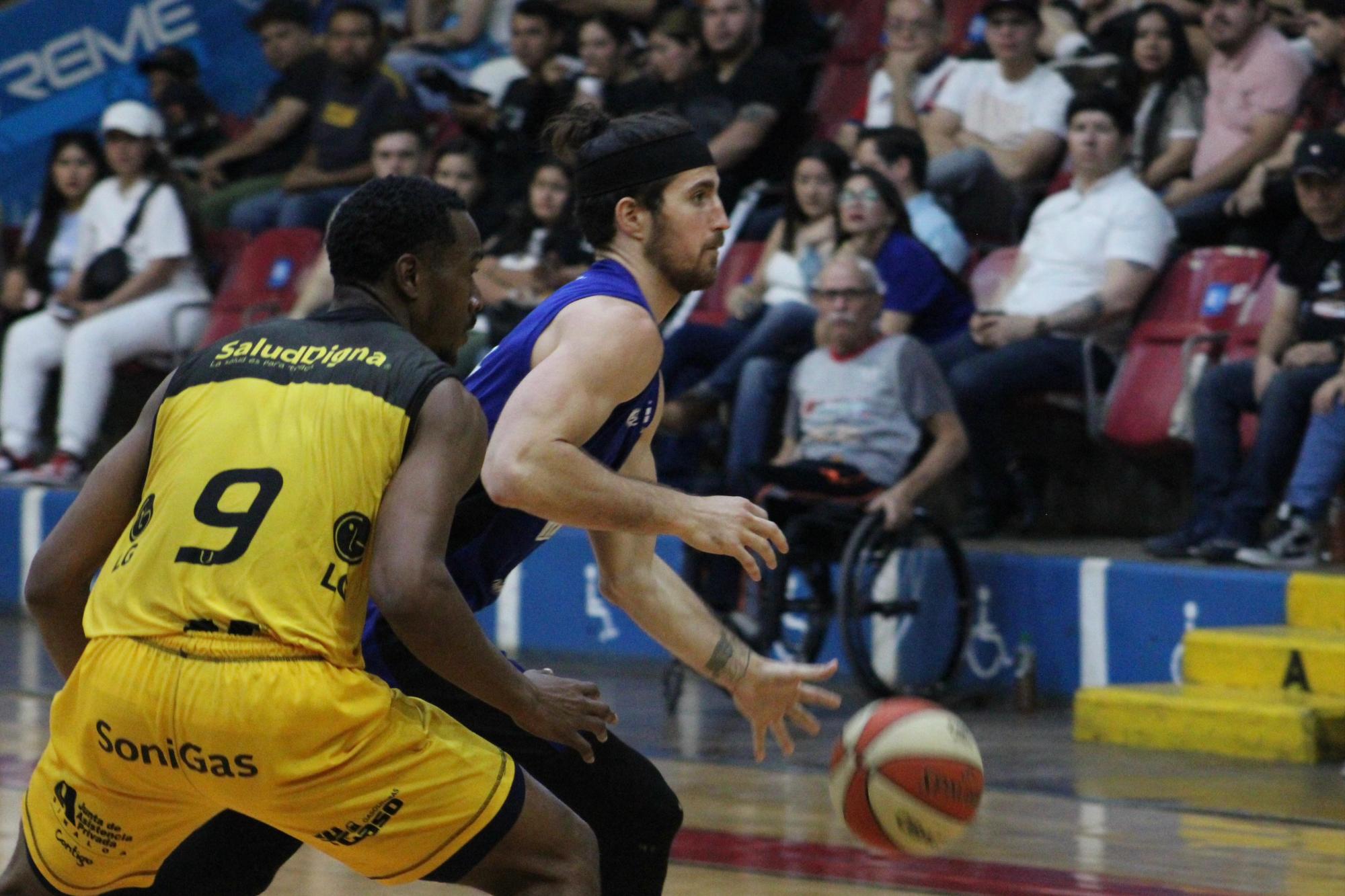 $!Caballeros de Culiacán divide honores en casa con Halcones de Ciudad Obregón