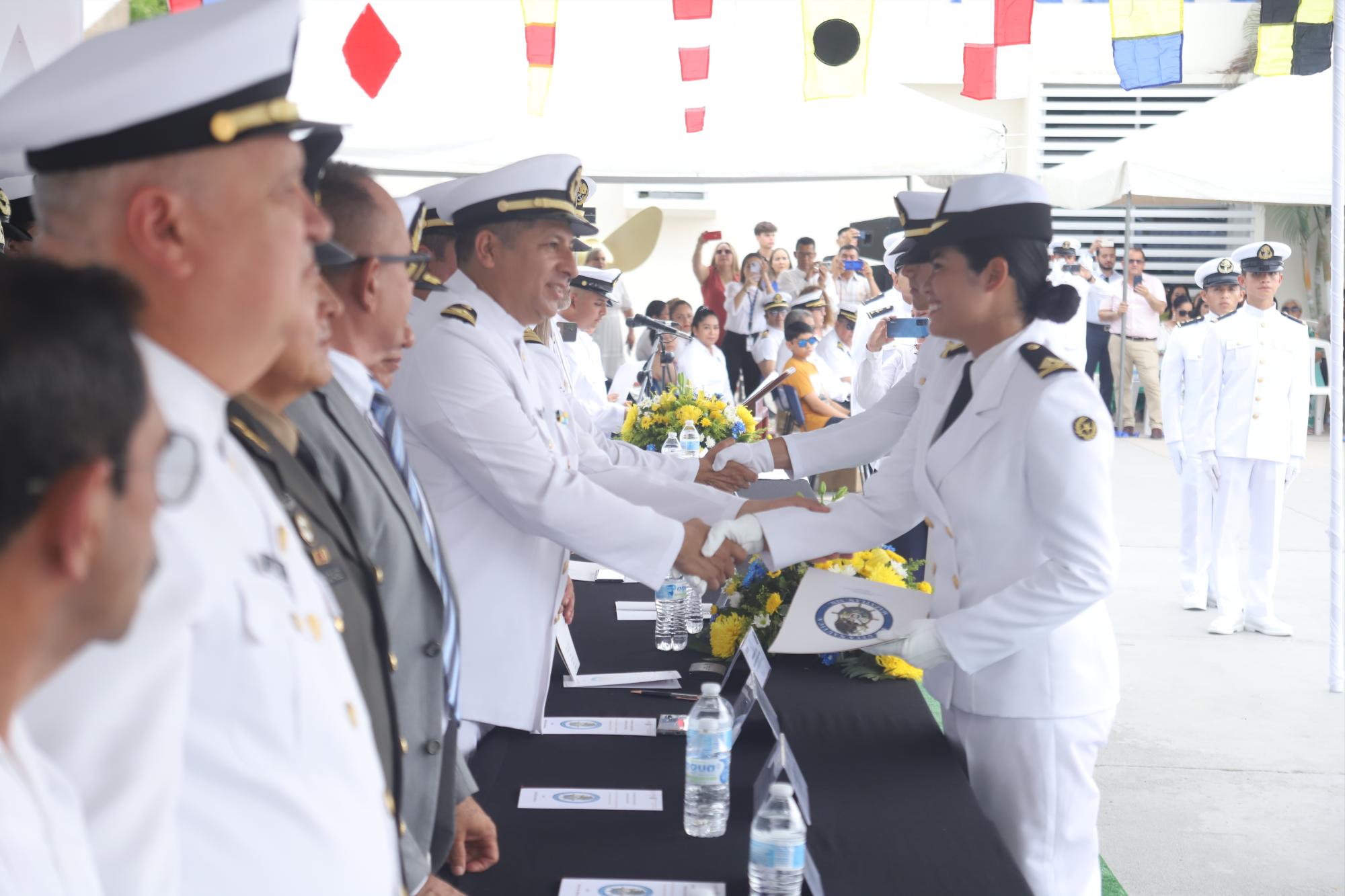 $!Se gradúan 91 alumnos de la Escuela Náutica Mercante “Capitán de Altura Antonio Gómez Maqueo”.