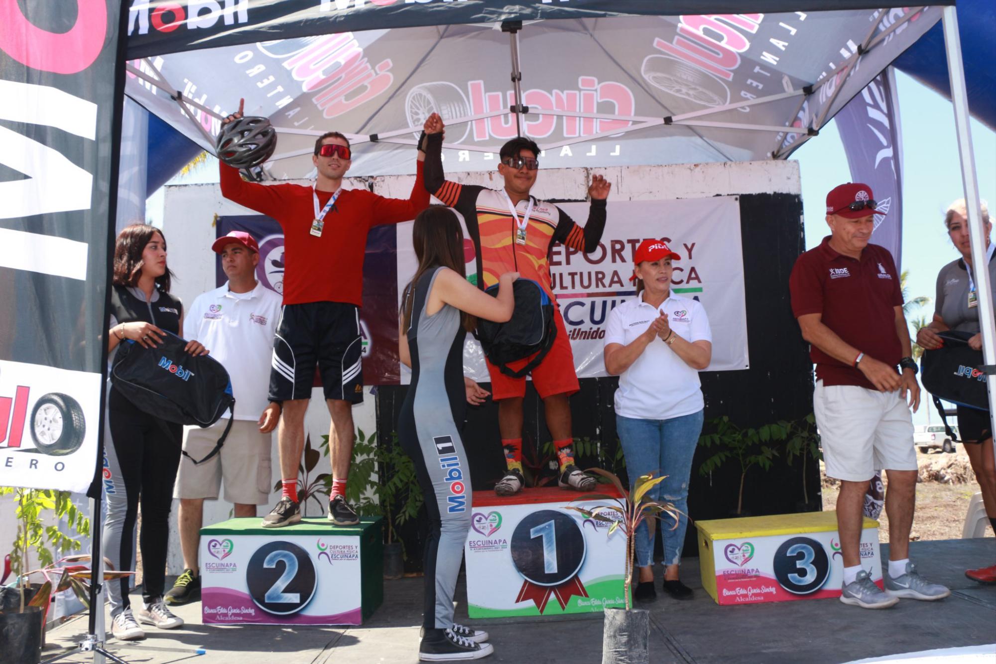 $!Rodrigo Romero y Liliana Zamora se coronan en el Maratón MTB Las Cabras 2022
