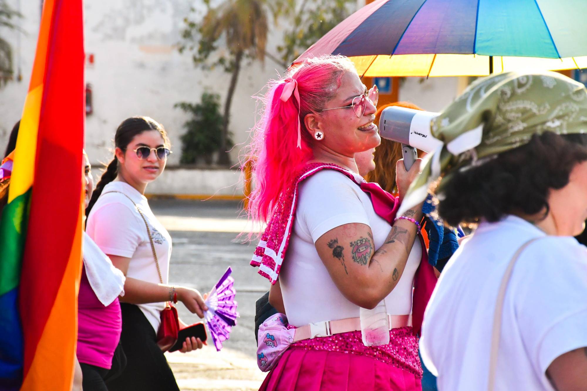 $!Lanzan llamado a la paz y a la inclusión en Marcha de la Diversidad Sexual en Culiacán