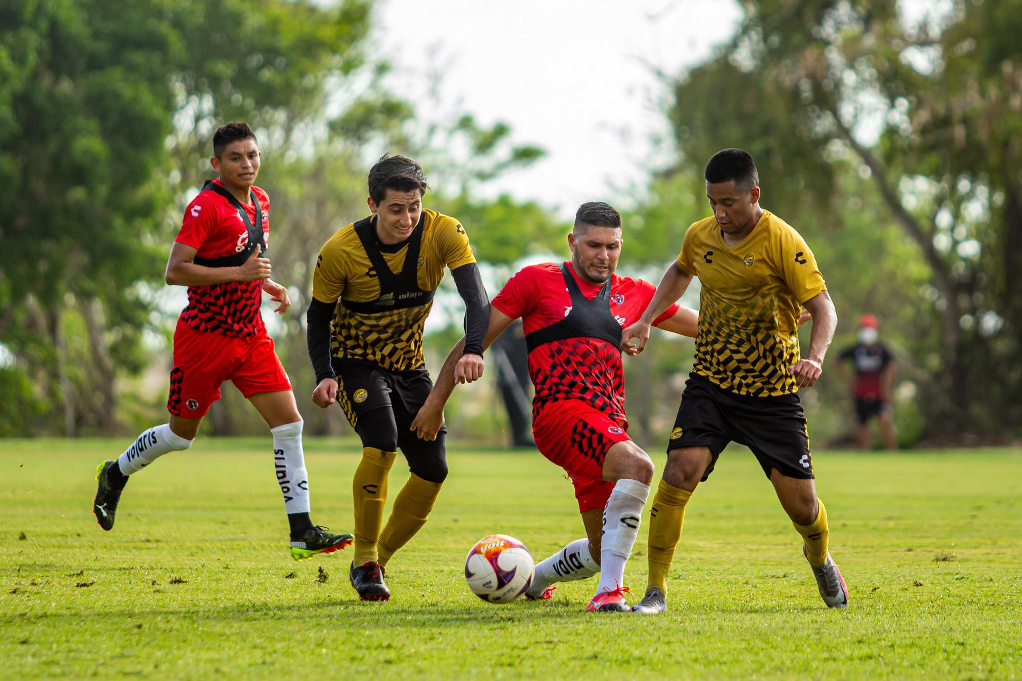 $!Xolos golea a Dorados en juego de preparación en Mazatlán