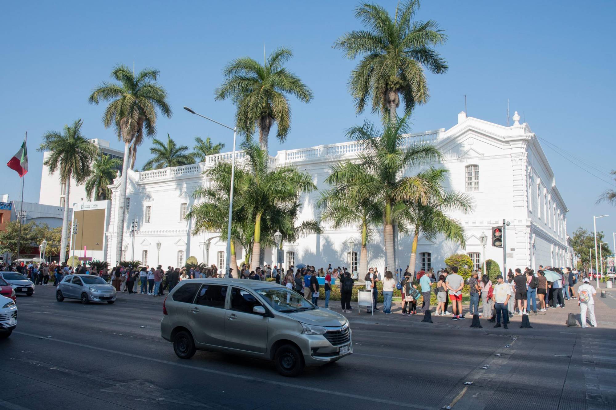 $!Entregan kits para participantes de la primera Flash Night Run en Culiacán