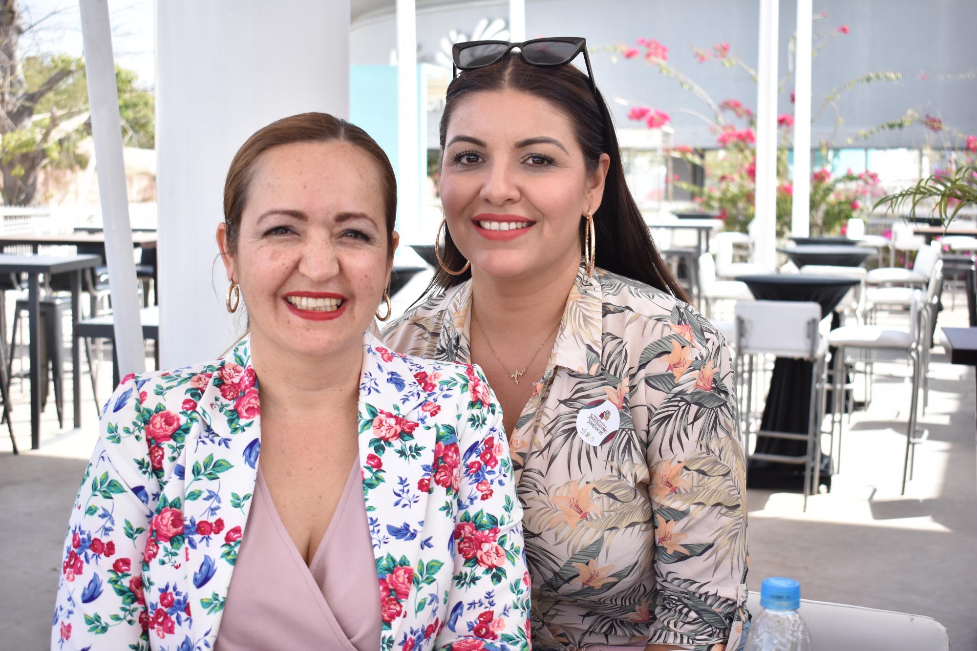 $!Lidia Guadalupe Ojeda e Iriane Saray Soberanes Rocha.