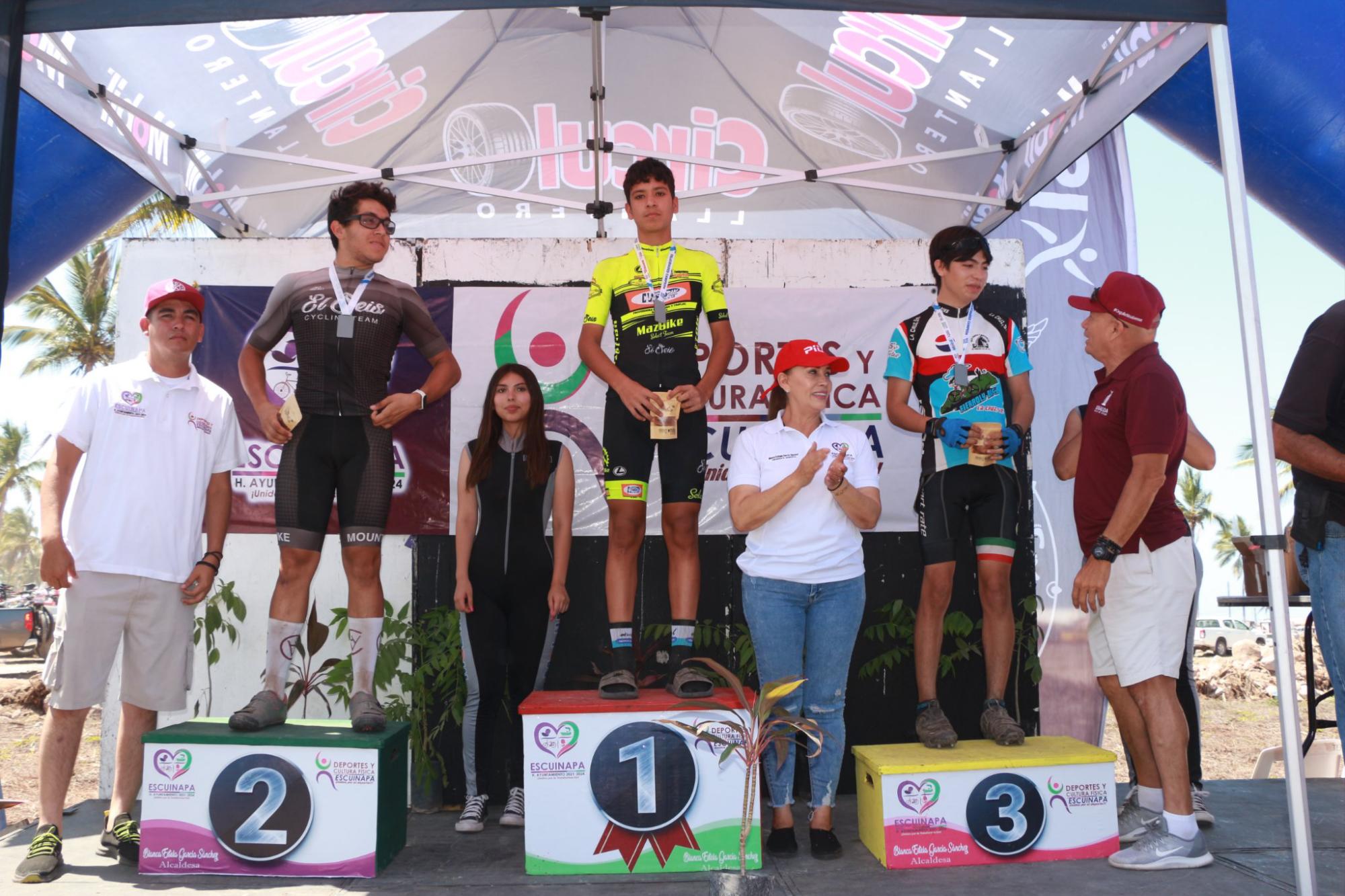$!Rodrigo Romero y Liliana Zamora se coronan en el Maratón MTB Las Cabras 2022