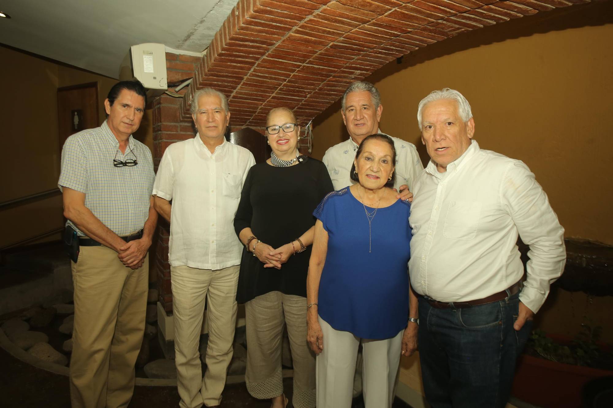 $!Graciela rodeada de sus hijos Ubaldo, José Manuel, Graciela, Edmundo y Sergio Pérez Toledo.