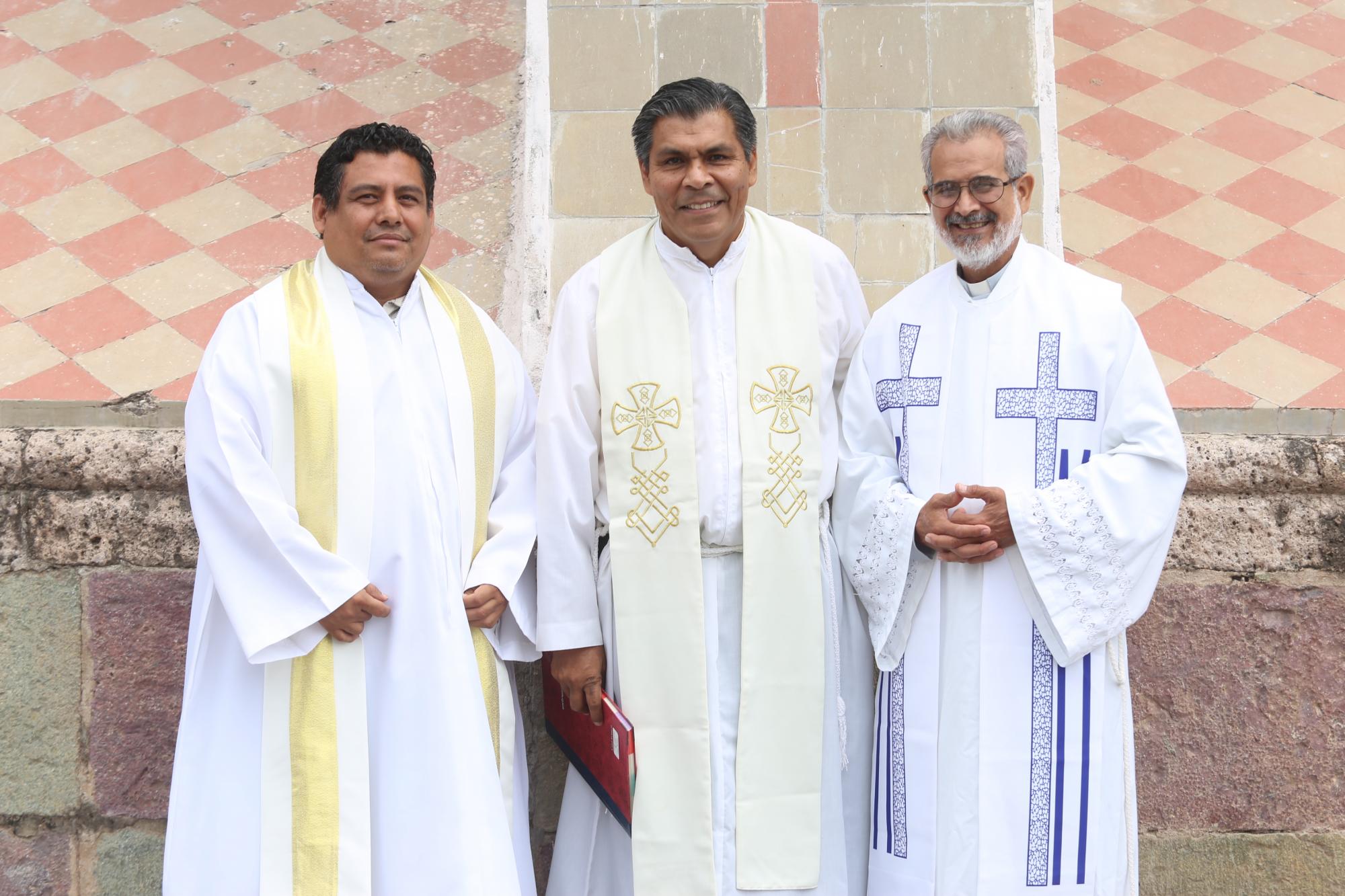 $!Los sacerdotes Joel Meza Reyes, Juan Martín Lovatos y Tomás Rodríguez.