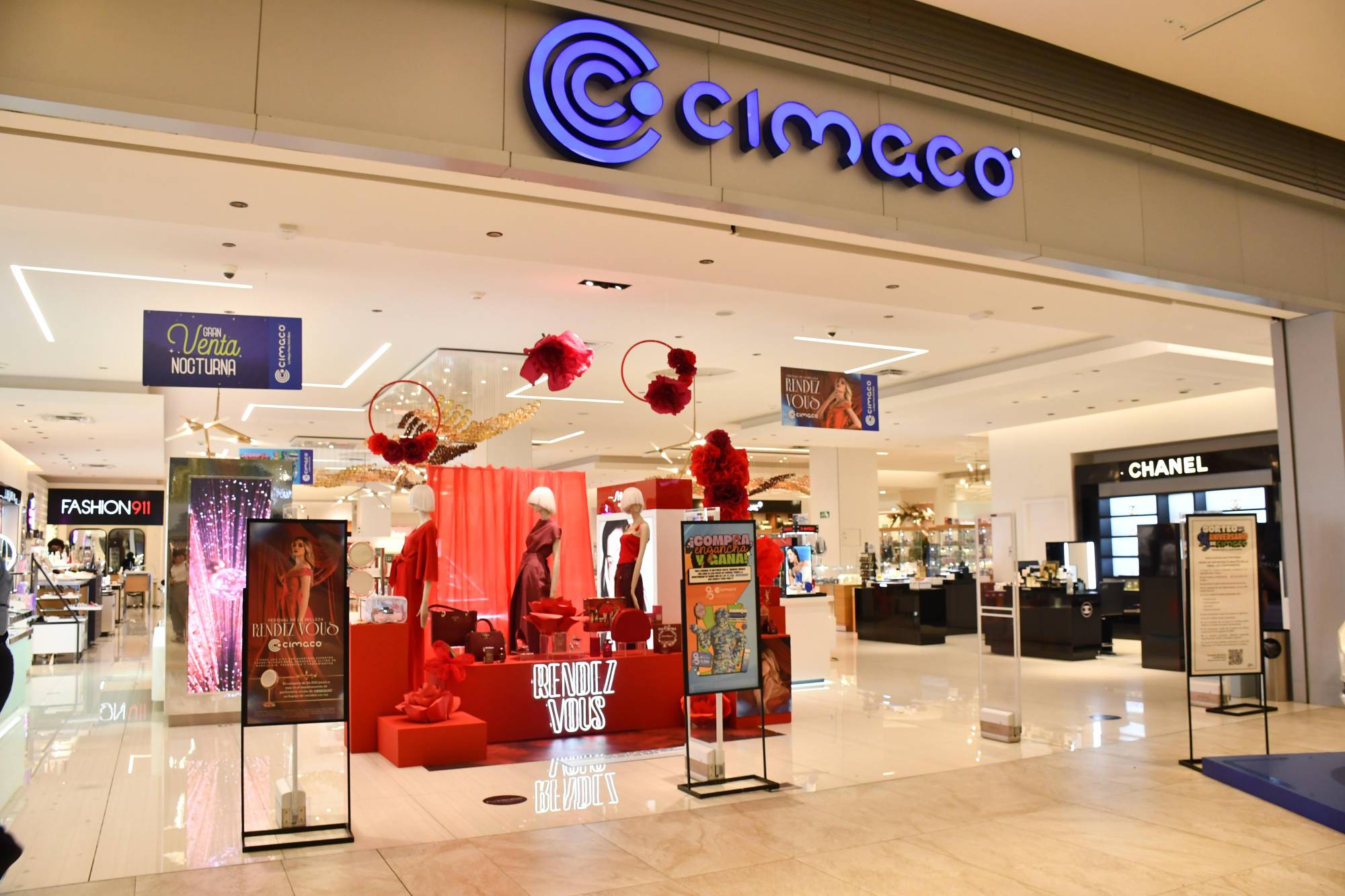 $!Cimaco está de fiesta en su área de perfumería.