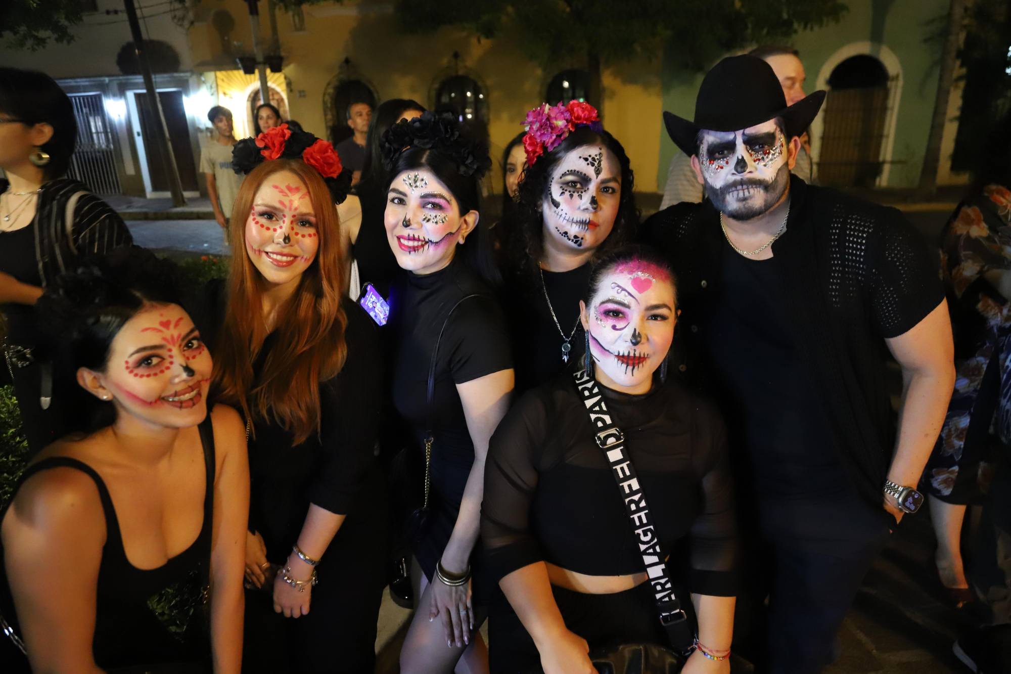 $!Los mazatlecos y turistas disfrutaron de una grata velada.