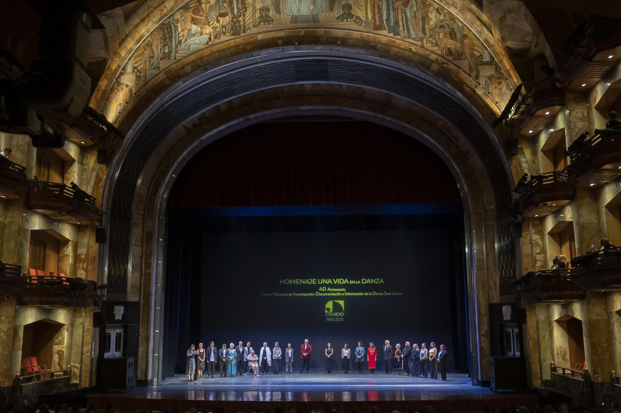 $!Las máximas figuras de la danza se reúnen en el Palacio de Bellas Artes.