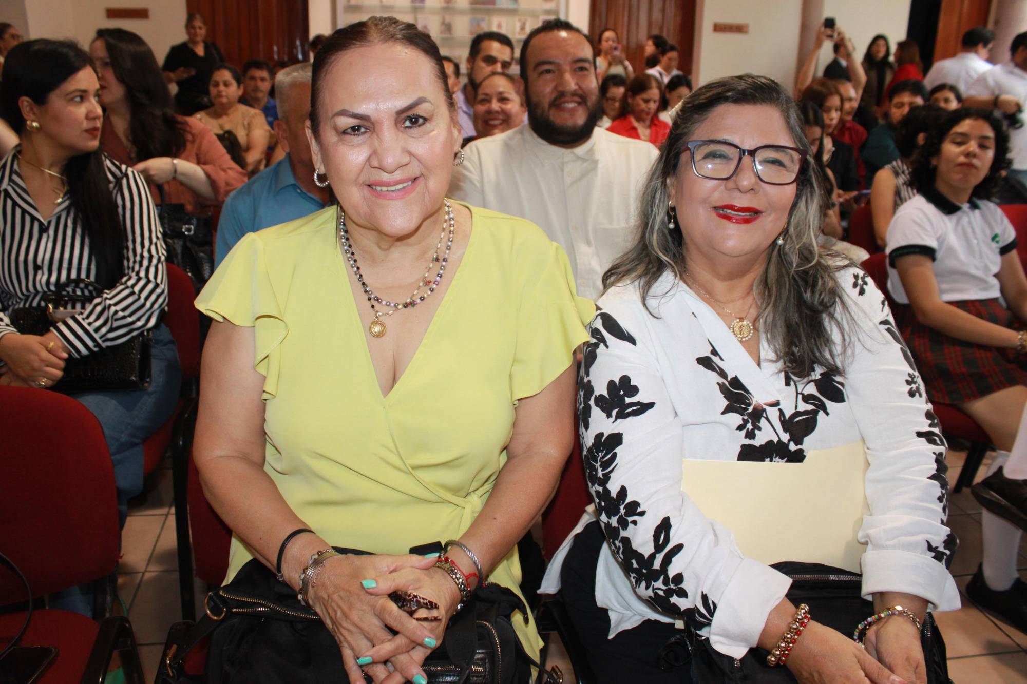 $!Margarita Urías y Laura González.
