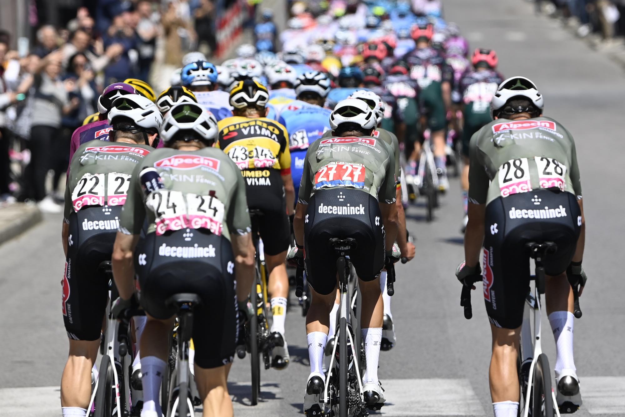$!Arnaud Démare impone su sprint en la quinta etapa del Giro de Italia