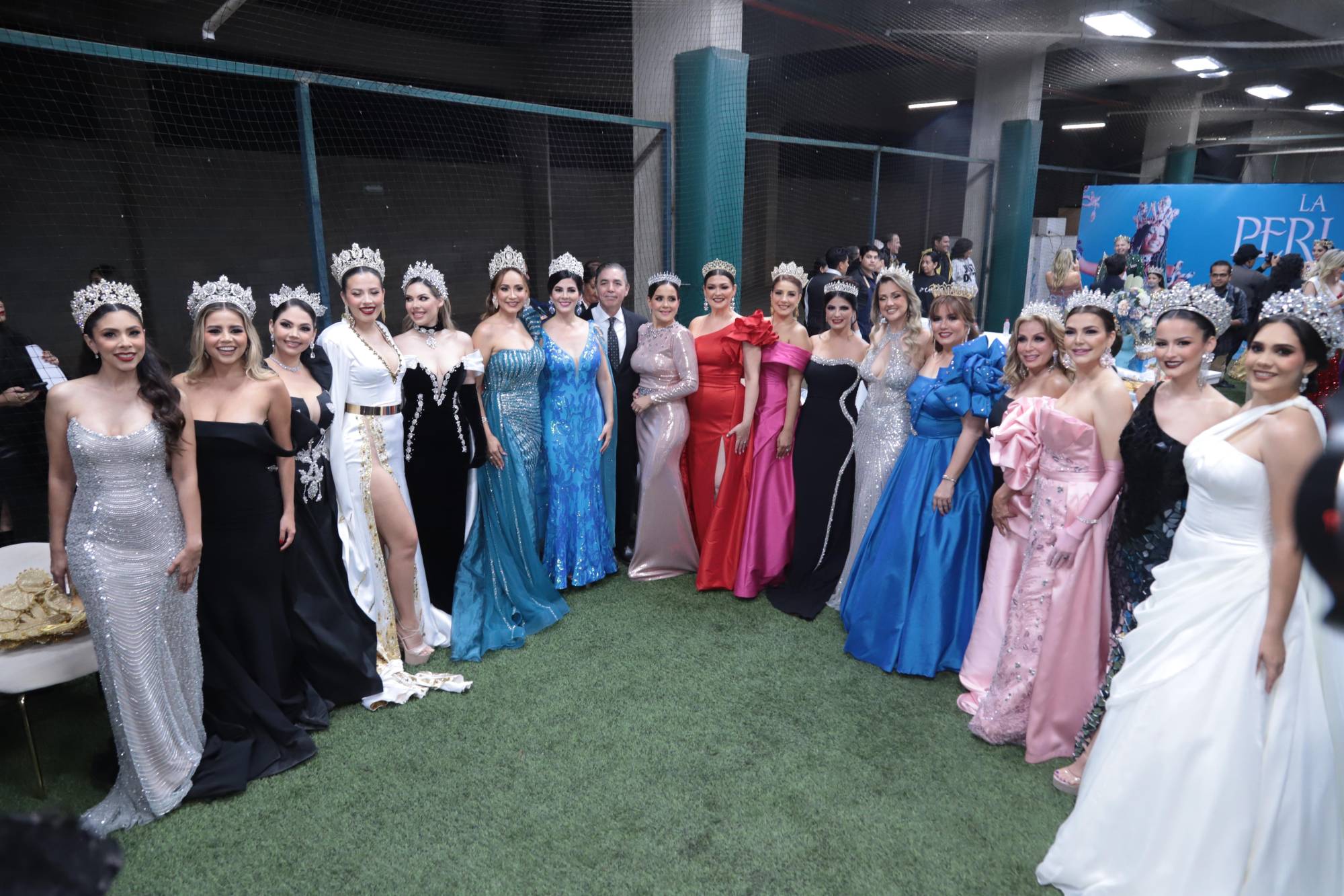 $!Soberanas de los Juegos Florales del Carnaval Internacional de Mazatlán en distintos años.