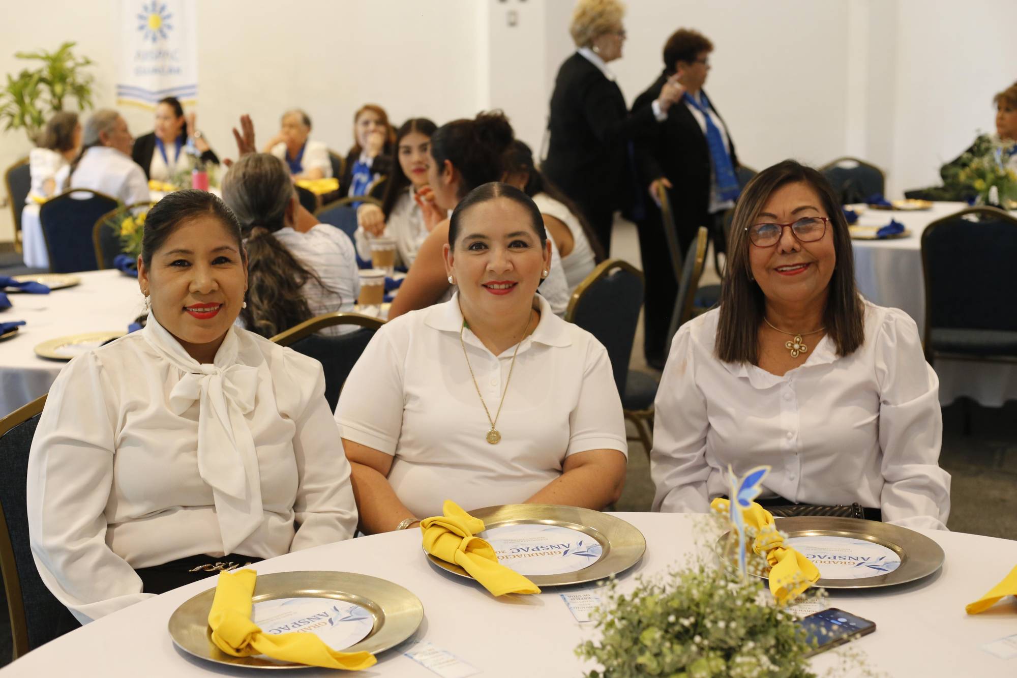 $!Rosalina López, Adriana López y Mercedes López.