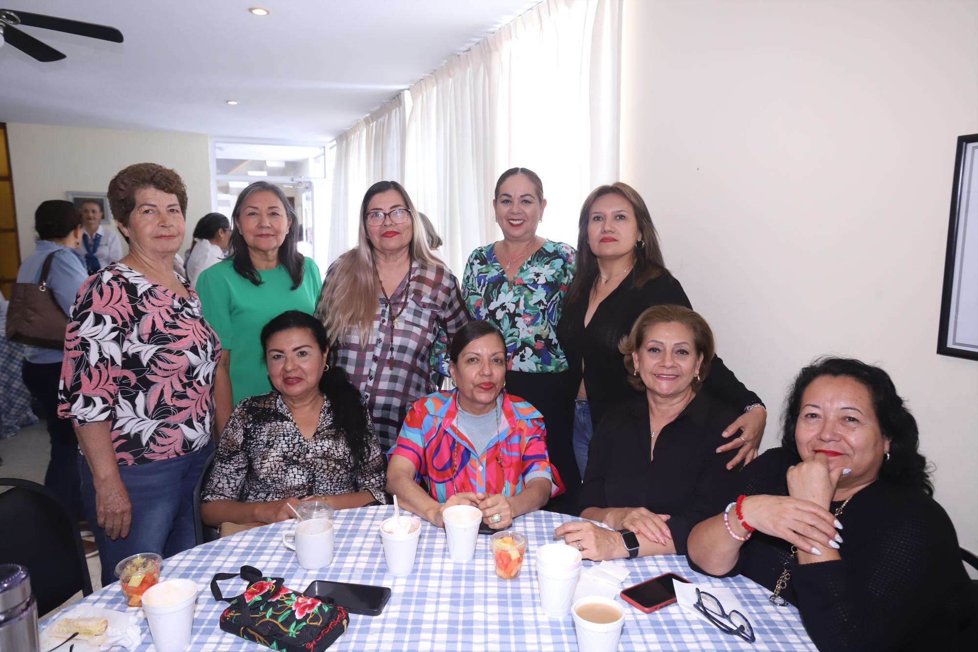 $!Cuquita Rodríguez, Lilia Clara Bernal, Natalia Luna, Rosario Morales, Elvira Castro, Norma Delia López, Luz María Osuna, Lulú Ibarra y Bety Mellado.