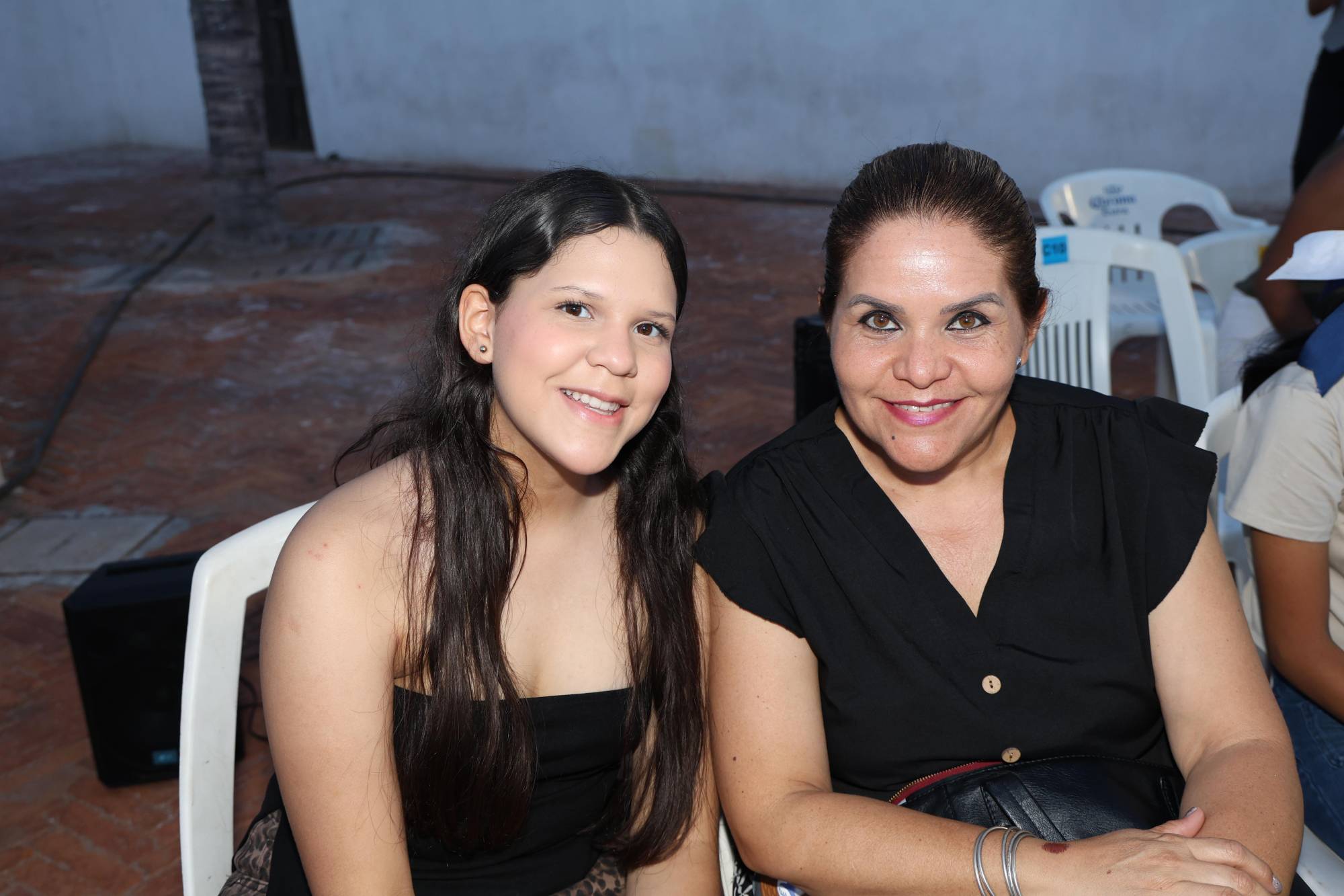 $!Danna Espinoza y Karen González.