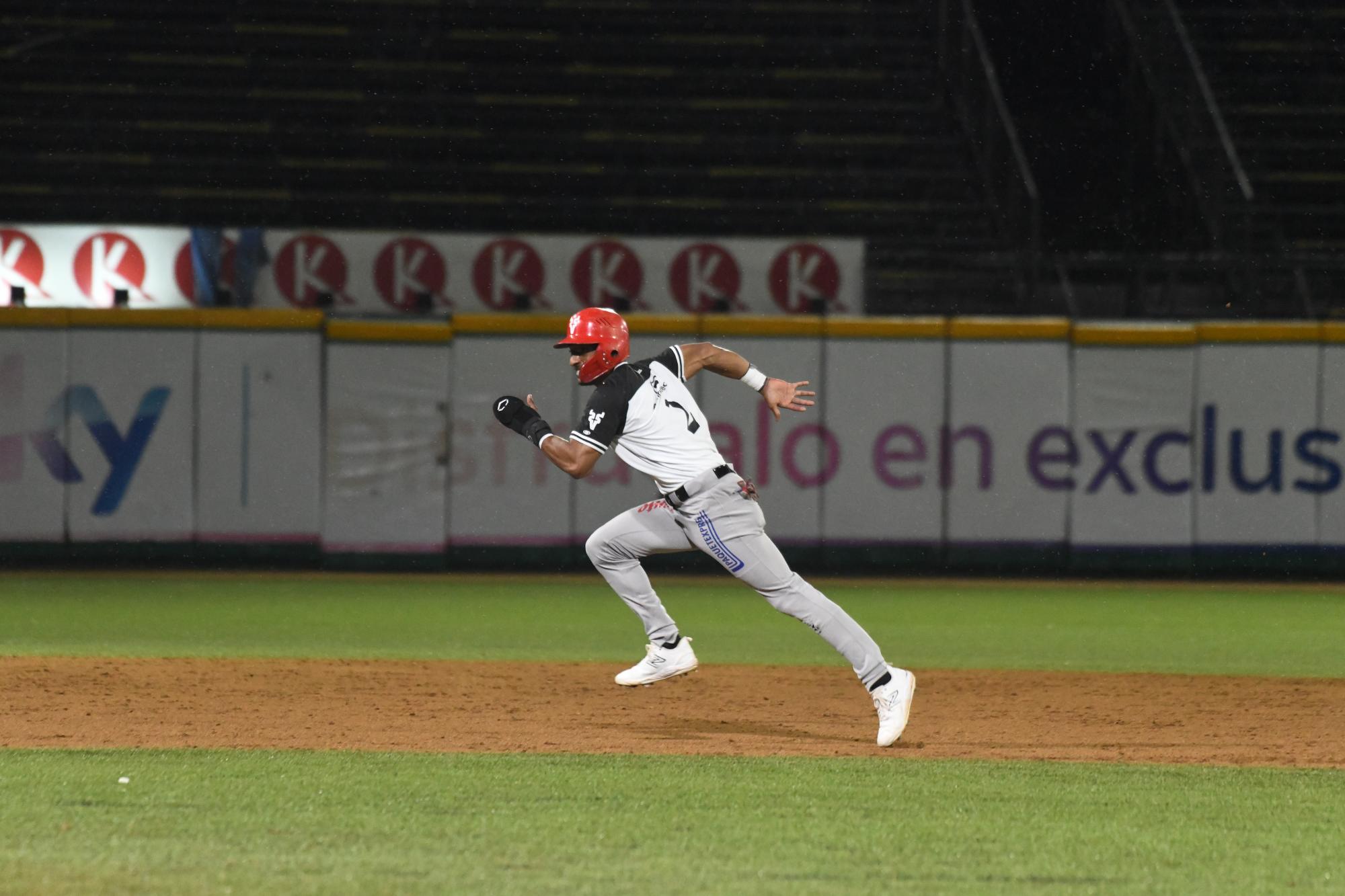 $!Algodoneros y Venados sellan empate tras 8 innings, debido a la lluvia