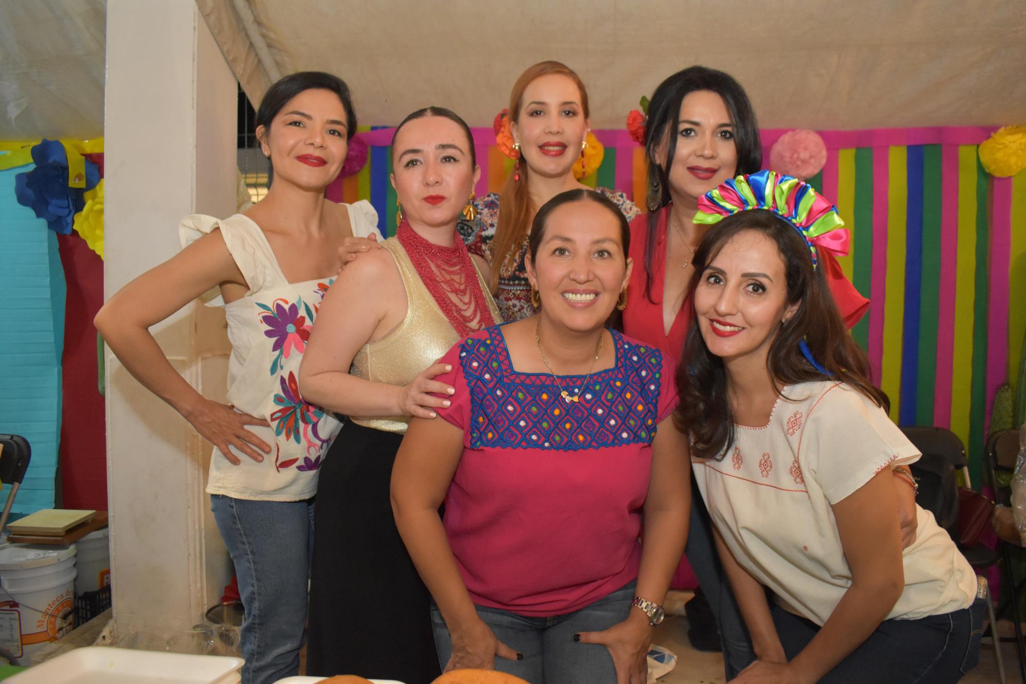 $!Apolonia Galindo, Karina Amador, Geraldine González, Carolina Durán y Blanca López.