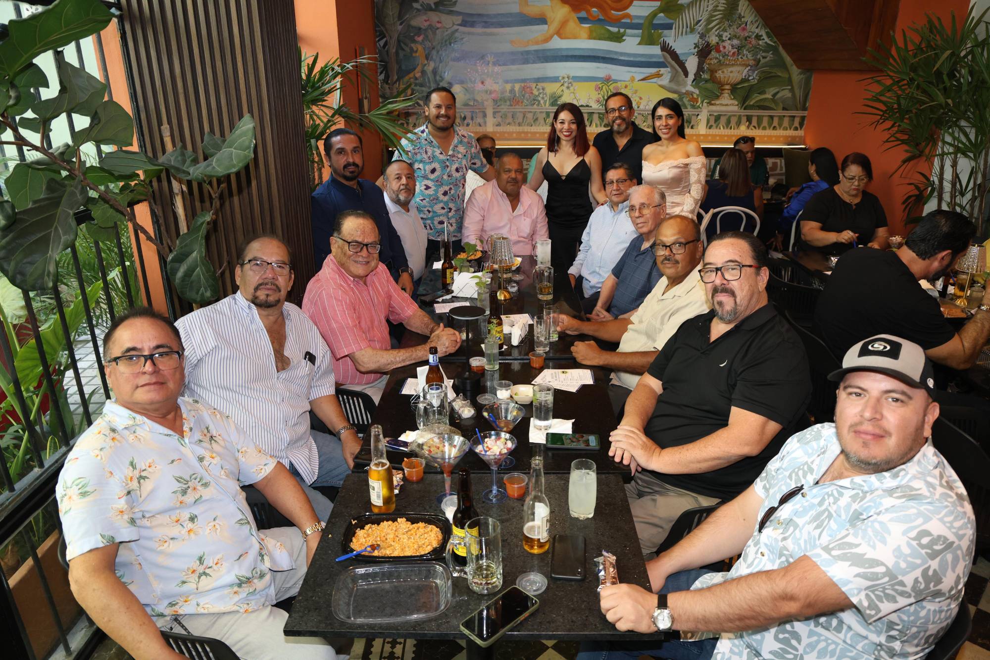 $!Los asistentes disfrutaron de una tarde de camaradería y convivencia entre colegas del gremio jurídico.