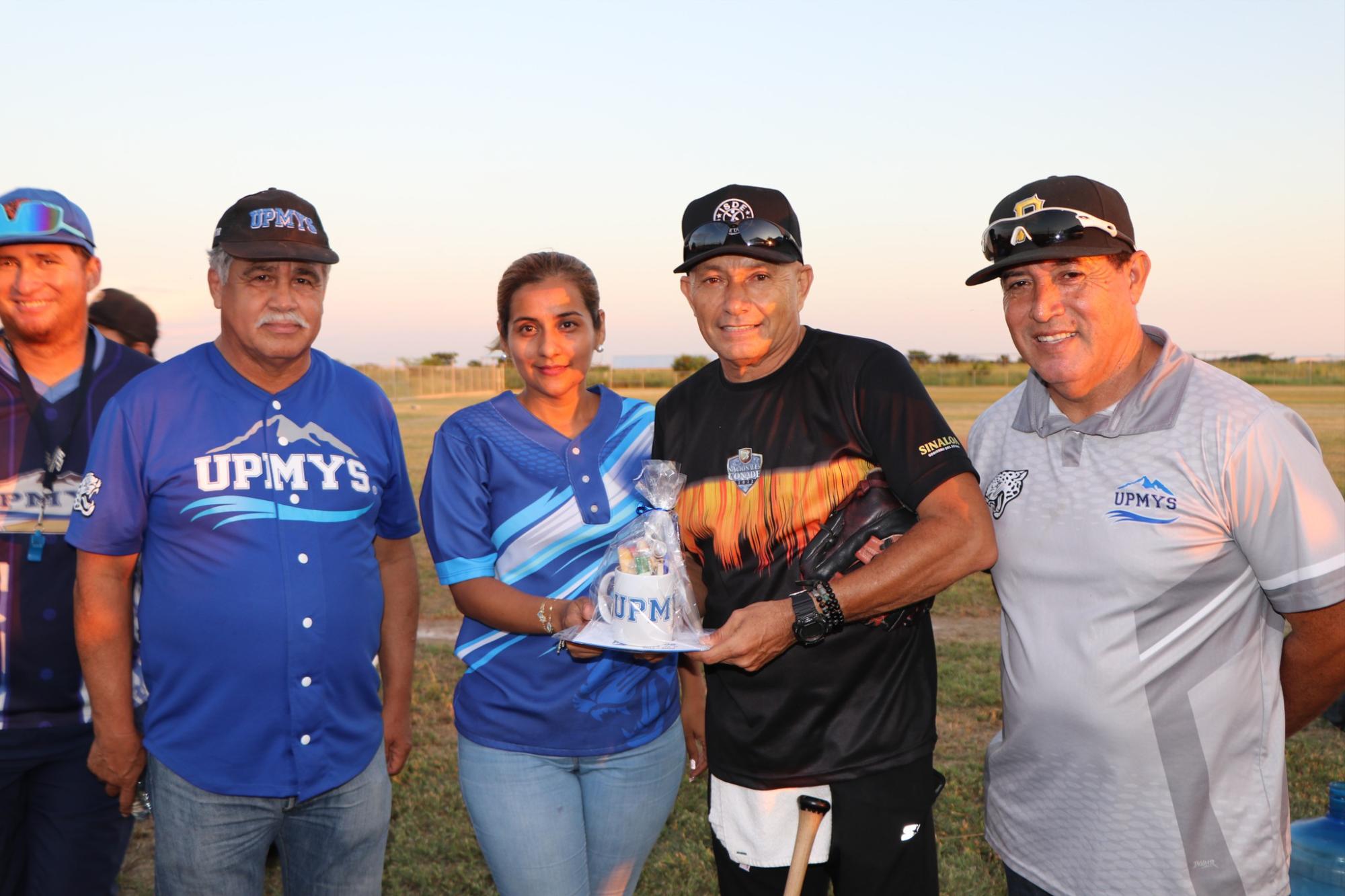$!JJ Pacho imparte clínica de beisbol Aprende con los Grandes en la Universidad Politécnica del Mar y la Sierra